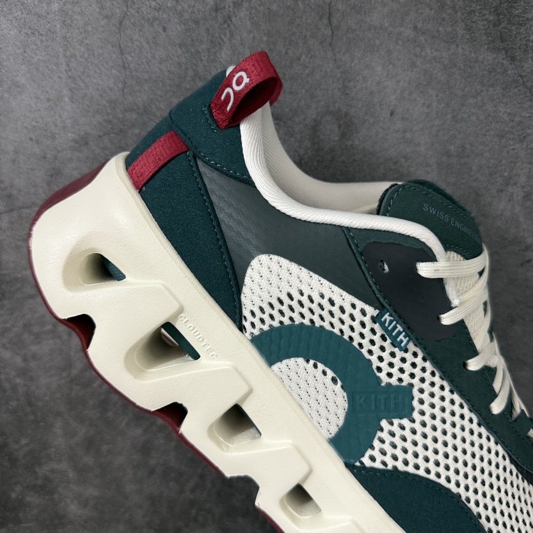 图片[7]-【OG纯原】KITH x ON 昂跑联名 Cloudswift K-Tech 1 系列 3MG10775560 低帮休闲跑步鞋 大厂出品 原版有1比1打造 配件齐全 外贸专供 尺码最大做到46码 市面最高还原度版本 打造最强品质 没有之一 全新开发的鞋面结构，用高透气网布拼了大面积的合成麂皮。这种材质碰撞脱离了普通跑鞋的塑料感，更有时装质感；搭载了On的CloudTec缓震科技和Helion超级泡棉，全新的Cloudswift鞋底结构，脚感和支撑性都拉满，外底还直接刻上了Kith的字母组合，彰显联名身份；翻开鞋底，是定制的Kith Monogram老花外底，既保留了On的专业感，又带点Kith标志性的精致灰调。 尺码：36 36.5 37.5 38 38.5 39 40 40.5 41 42 42.5 43 44 44.5 45 46-选品中心