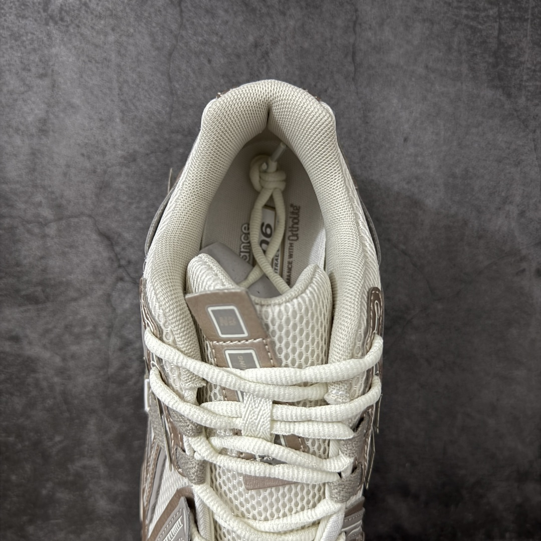 图片[8]-【纯原版】NB新百伦New Balance NB1906 U19063VV系列复古老爹风休闲运动慢跑鞋 采用轻质牛剖革拼接透气网眼衬垫织物鞋面材质#T-Beam大底提供足步弓支撑，保持步态稳定#后跟搭载外露缓震胶 鞋身整体以各种深浅不一的灰色覆盖，鞋头以淡蓝色调装饰，网眼衬垫通过不规律的色块实现做旧的美感，泛黄的鞋底更是进一步增添了复古气息。 尺码：36 37 37.5 38 38.5 39.5 40 40.5 41.5 42 42.5 43 44 45 46.5-选品中心