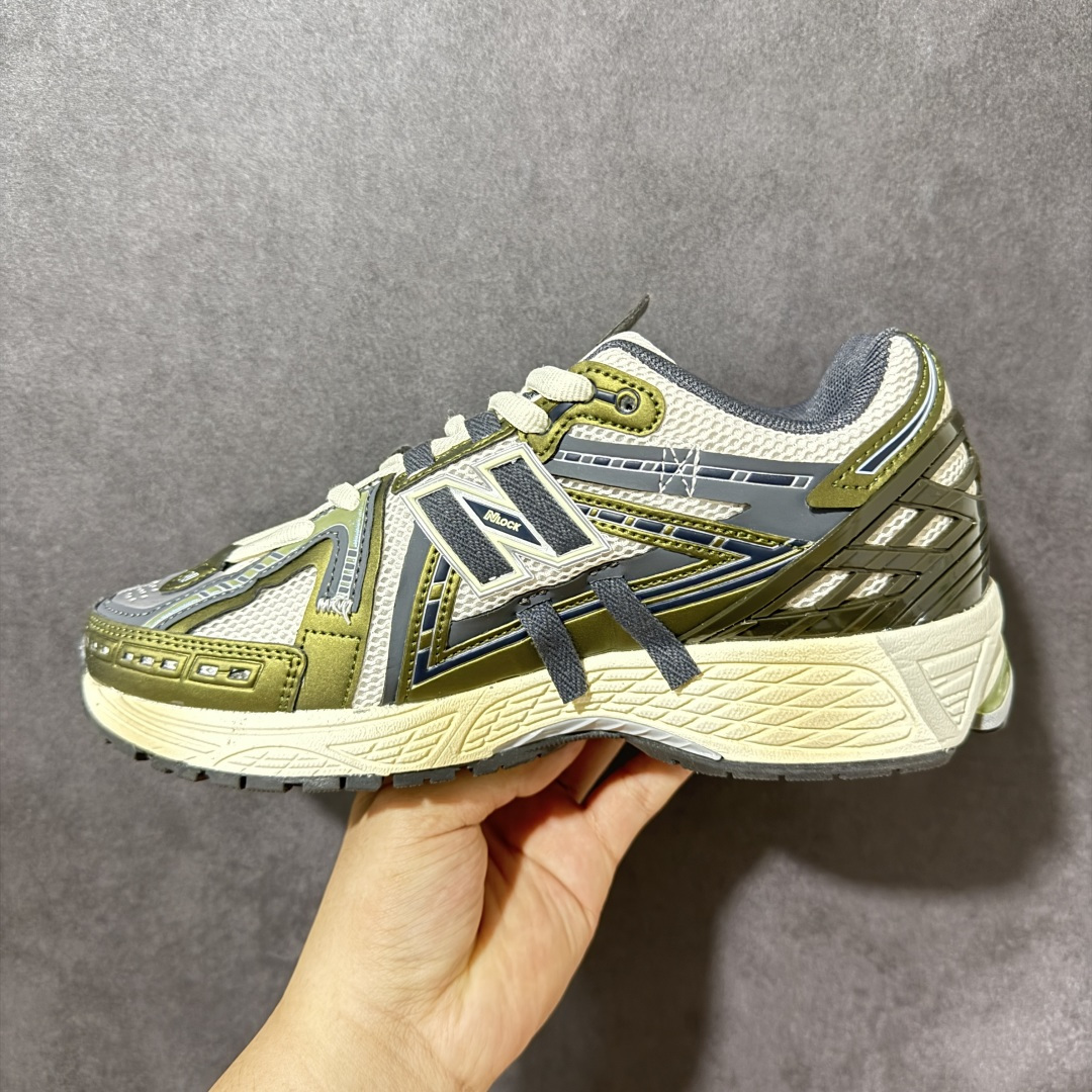 图片[2]-【公司级】New Balance 1906 复古单品 近两年来，要说人气最高的球鞋品牌相信 New Balance 一定是其中之一。无论是重磅联名，还是亮眼配色，都有着超高的人气，市价也一度居高不下。全新的 New Balance 1906R 实力上线。整体视觉效果饱含科技感。鞋身以大面积网眼材质包裹，搭配上皮革补强，既保证了透气性，又有着不错的质感。搭载这 N-ERGY 缓震科技和厚实的 Ortholite 鞋垫，保证了 New Balance 一如既往的舒适 货号：U1906ANC 尺码：36-45-莆田鞋