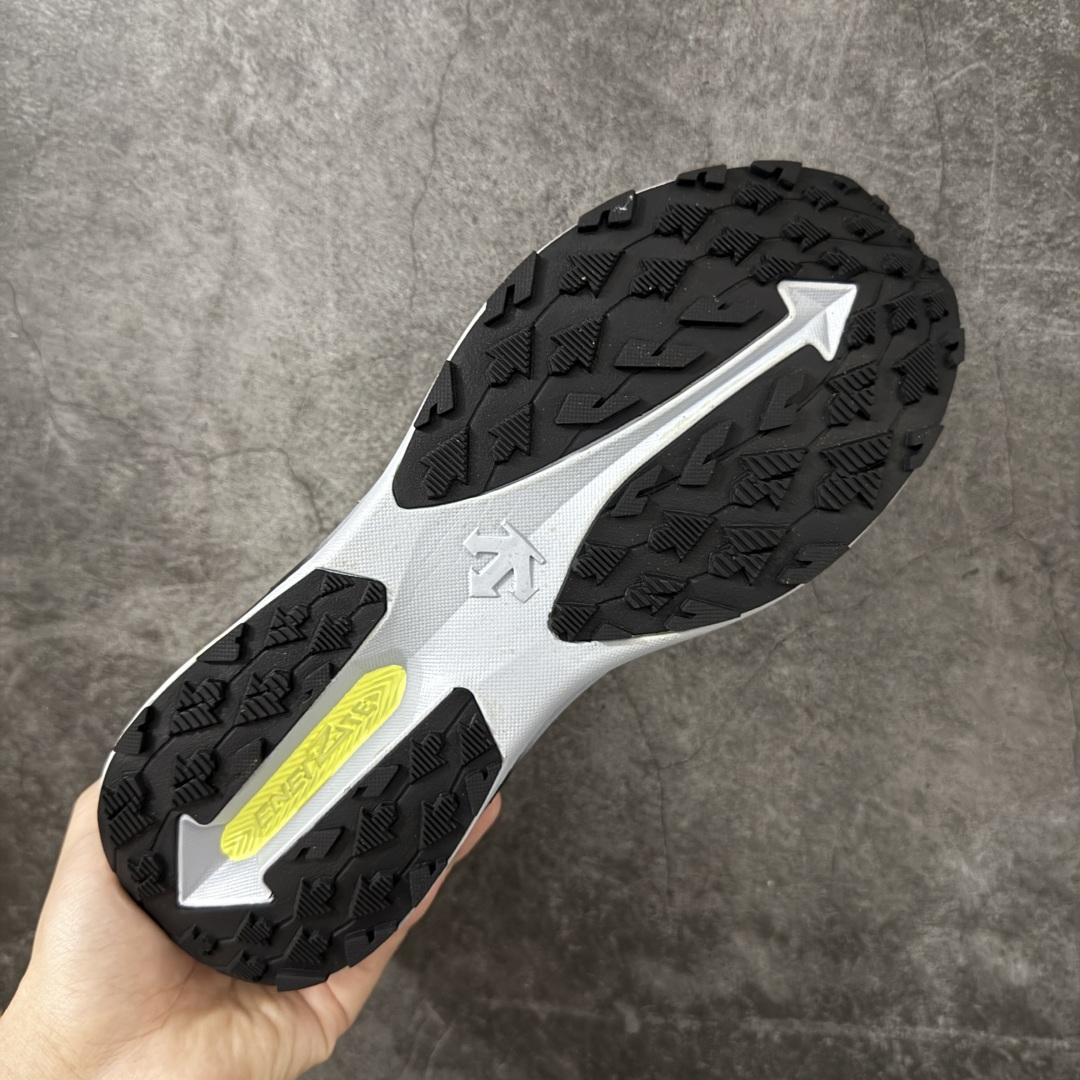 图片[9]-【公司级】DESCENTE BOA 迪桑特 运动慢跑鞋 大厂出品 非莞产顶级 透气针织鞋面搭配 BOA螺丝系带系统，带来舒适便捷的穿着体验！较厚的鞋底设计为跑步提供更好的缓震舒适性(前掌及后跟特别加高侧墙，提升侧向稳定效果)！ 尺码： 36-45含半码-莆田鞋