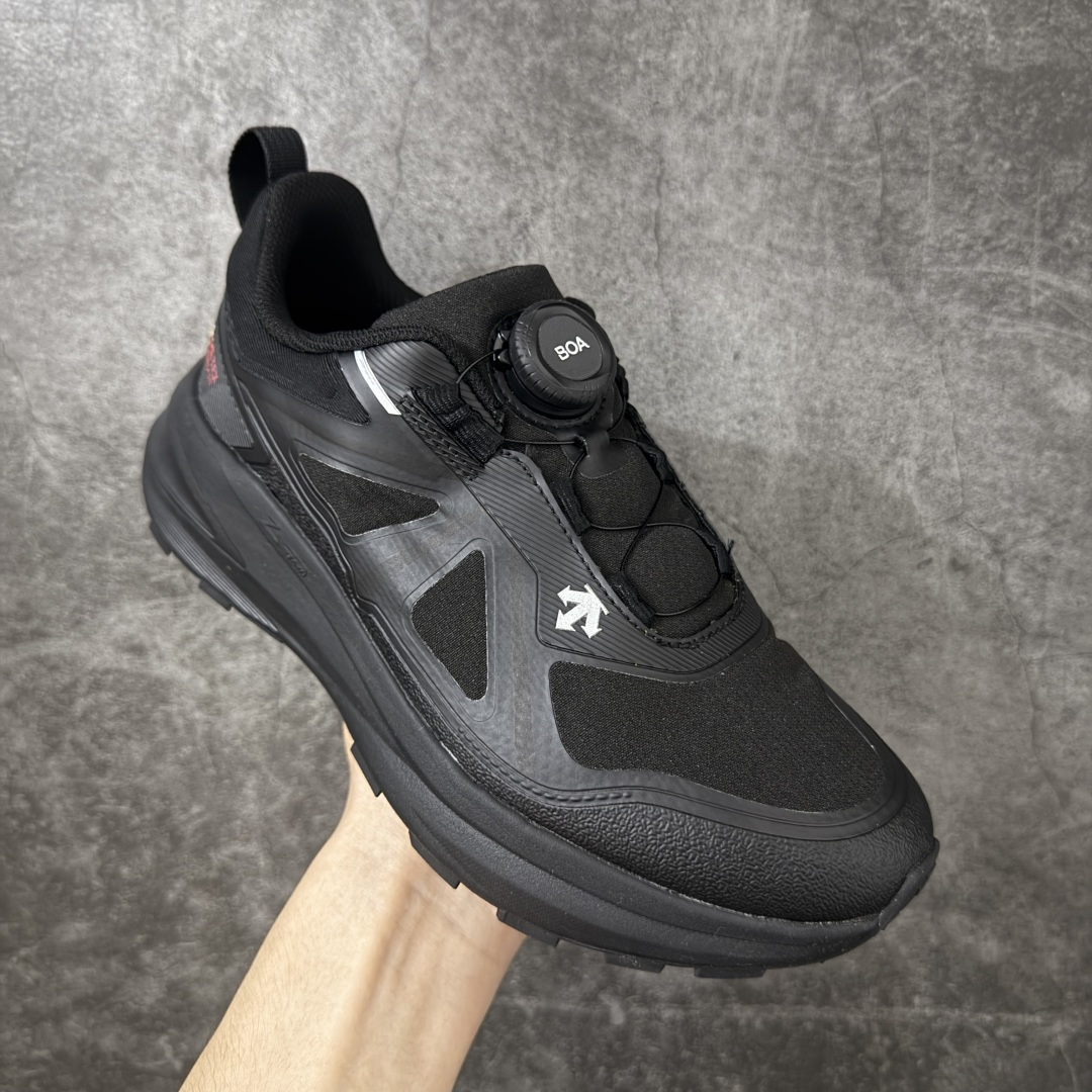 图片[3]-【公司级】DESCENTE 迪桑特 LAVITATE WIRE 3.0 GTX 城市通勤 户外低帮防水跑鞋 鞋面搭载 GORE-TEX 防水透气膜，能有效阻挡雨水渗入，同时排出鞋内湿气，雨天通勤、轻徒步都能保持干爽舒适。鞋舌处的 BOA 旋钮，轻轻一拧就能快速收紧鞋带，穿脱超方便，运动中也能随时调节包裹度。中底搭载迪桑特的 LAVITATE 缓震科技，脚感软弹且回弹迅速，长距离跑步或日常暴走都能有效缓解足部压力。外底采用耐磨橡胶材质，纹路专为湿滑路面和柏油路优化，抓地力强，无论是跑步还是日常通勤都很合适。 尺码：36 37 38 39 40 41 42 43 44 45-莆田鞋