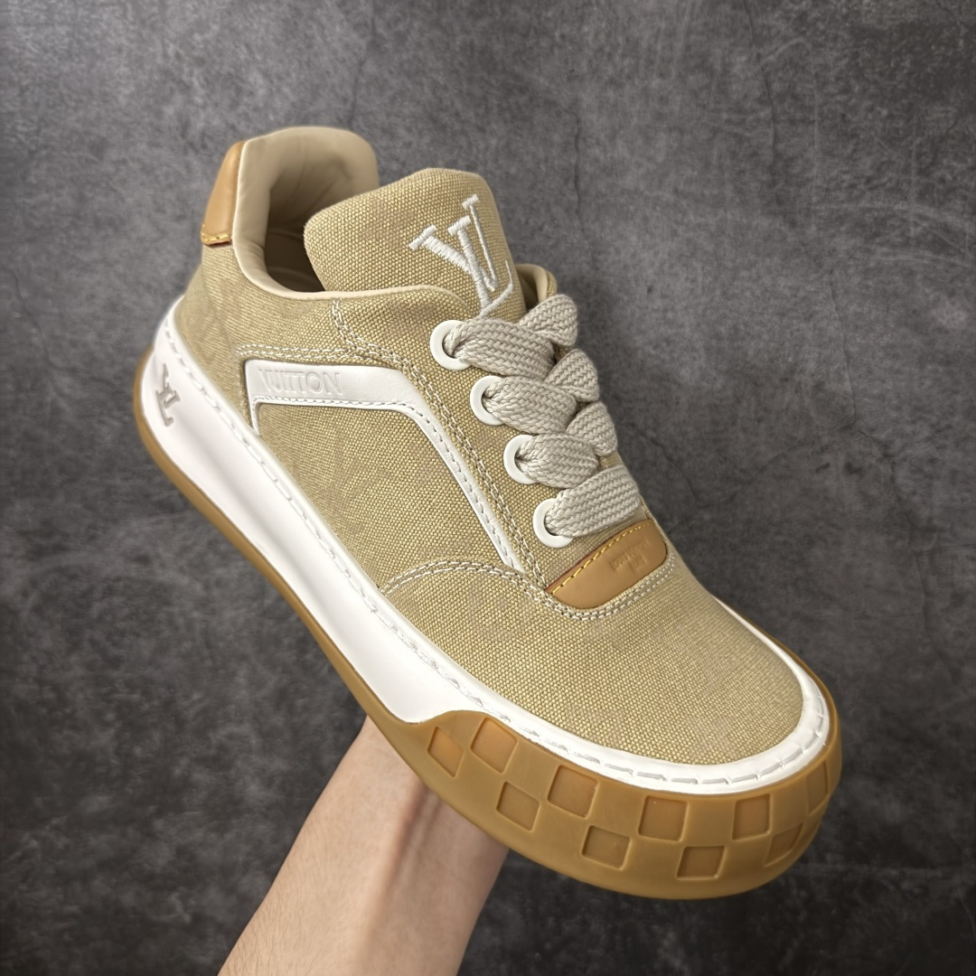 图片[3]-【专柜版/海淘代购】 LV 路易威登LOUIS VUITTON Tilted Low Sneakers 倾斜系列低帮复古休闲运动文化百搭板鞋 2026早春款板鞋 饼干鞋 市场最顶天花板 礼盒包装 正确细节 原鞋原材料1：1打造 完美版型做工 欢迎对比市场任何品质的货品 广东原产 升级原楦型开发纸版 包装说明书防尘布袋物件(附送官方快递加固牛皮纸外盒!!)#采用Monogram 丹宁布鞋面材质#鞋垫嵌入软脚感EVA物料#后跟耐弯折滴塑支撑片#全新开发TPR光泽组合隔色鞋底❗ 尺码：39 40 41 42 43 44 45 46-莆田鞋