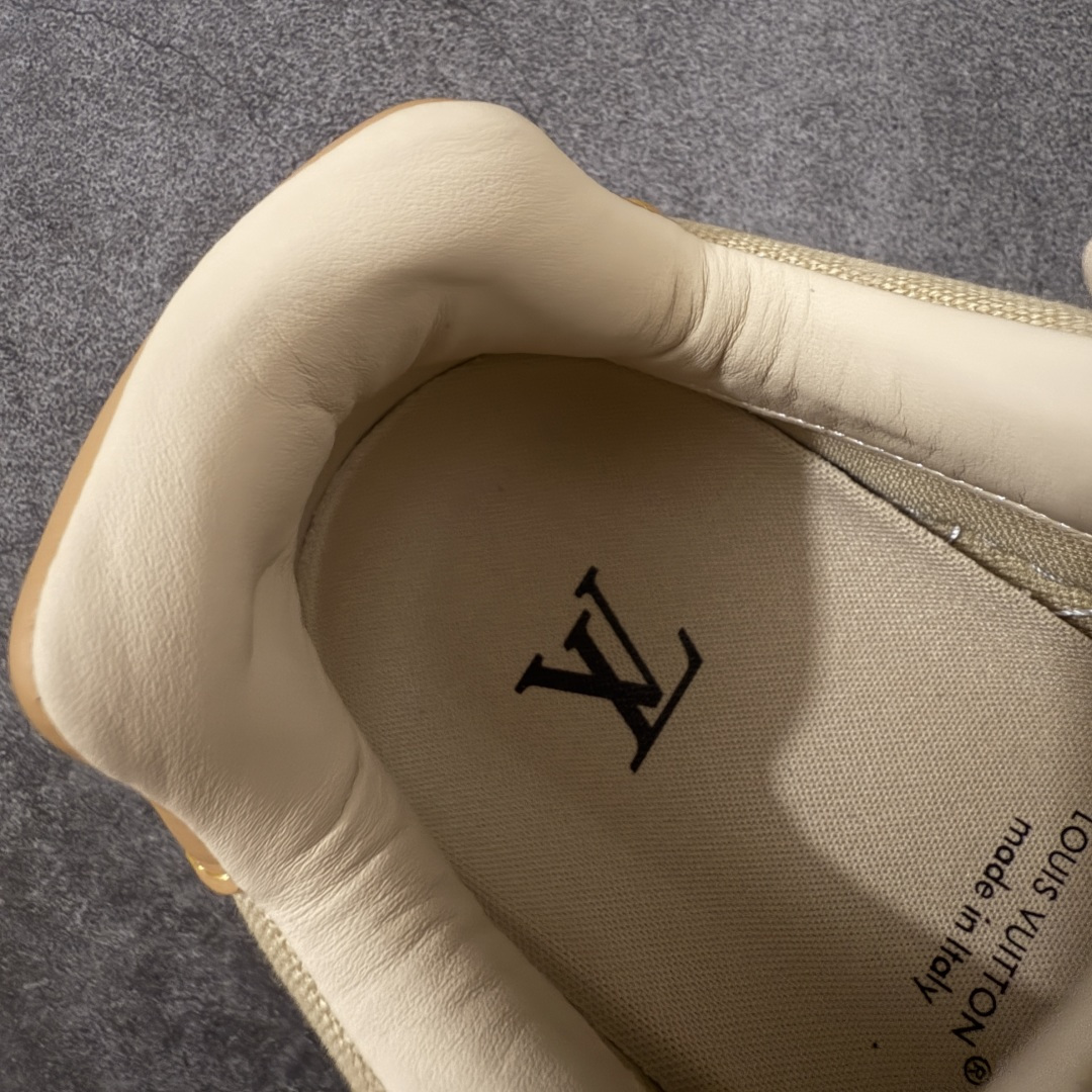图片[8]-【专柜版/海淘代购】 LV 路易威登LOUIS VUITTON Tilted Low Sneakers 倾斜系列低帮复古休闲运动文化百搭板鞋 2026早春款板鞋 饼干鞋 市场最顶天花板 礼盒包装 正确细节 原鞋原材料1：1打造 完美版型做工 欢迎对比市场任何品质的货品 广东原产 升级原楦型开发纸版 包装说明书防尘布袋物件(附送官方快递加固牛皮纸外盒!!)#采用Monogram 丹宁布鞋面材质#鞋垫嵌入软脚感EVA物料#后跟耐弯折滴塑支撑片#全新开发TPR光泽组合隔色鞋底❗ 尺码：39 40 41 42 43 44 45 46-莆田鞋