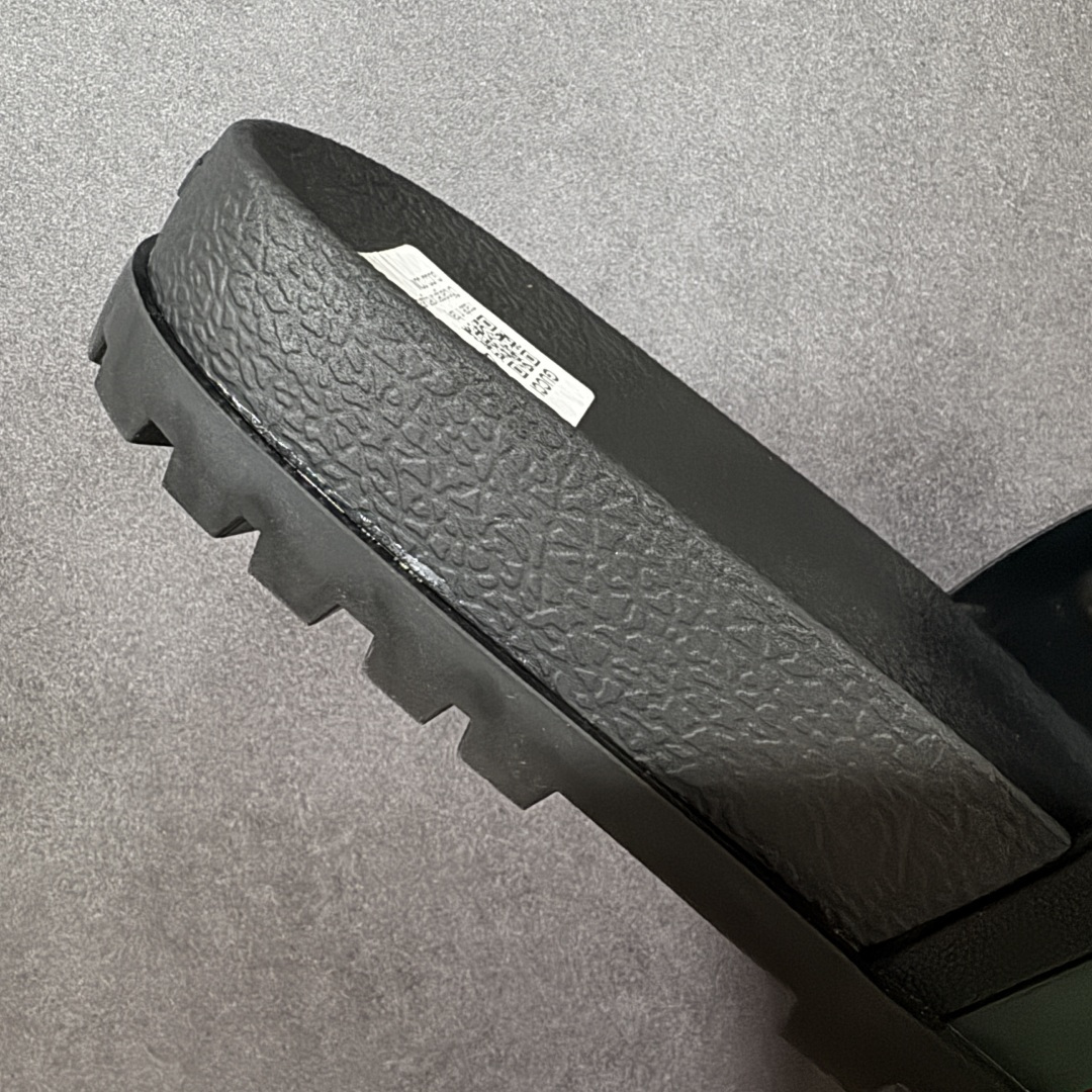 图片[7]-【公司级】GUCCI/古驰 夏季GUCCI Wmns Rubber GG Slide 提花风外穿网红时尚厚底一字拖女士百搭拖鞋 550046 类型：男鞋 尺码：39 40 41 42 43 44 45-莆田鞋