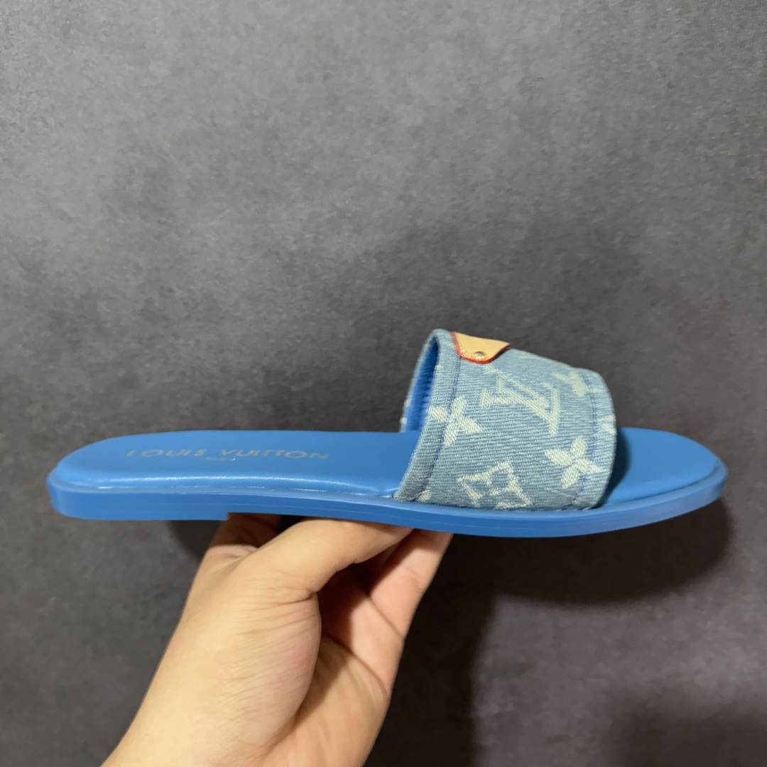 【广东版】LV 26S 平底 一字拖鞋1.5cm 女款 尺码：35-40-莆田鞋