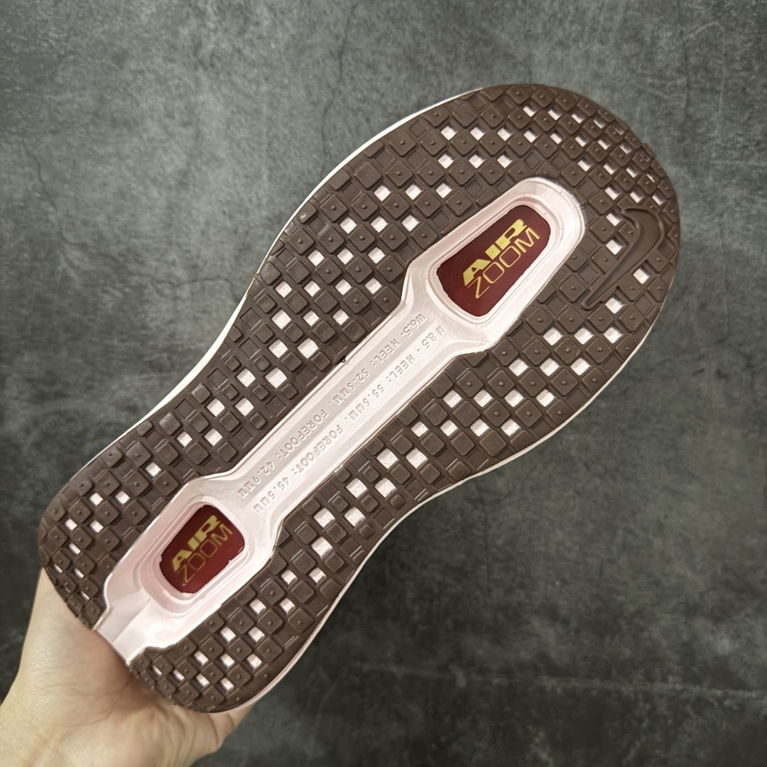 Nike VOMERO PREMIUM 耐克 舒适减震防滑 低帮跑步鞋全掌ReactX泡绵中底 前掌和后