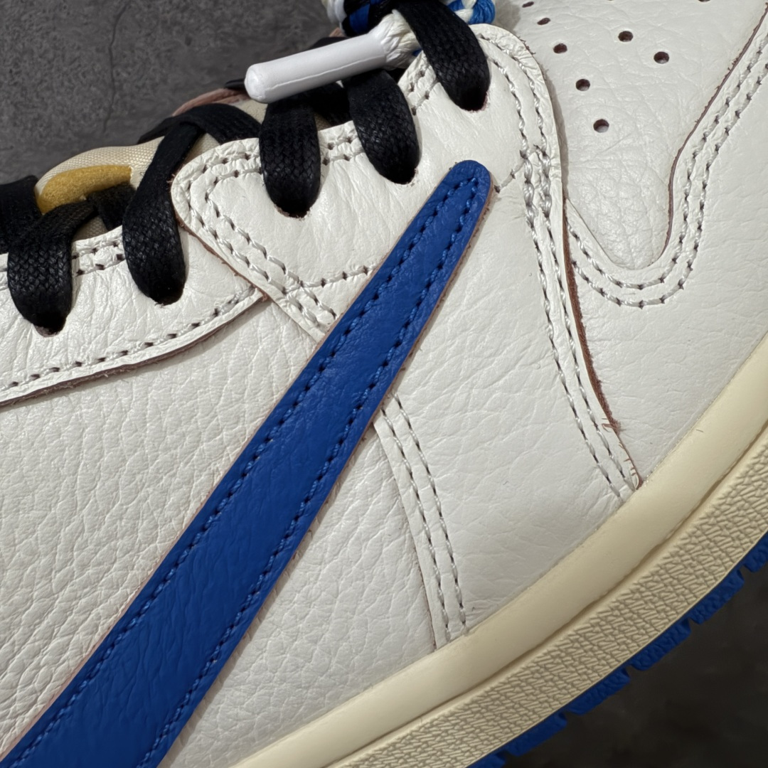 图片[4]-【GX2.0海外版】Travis Scott x Air Jordan AJ1 Low OG SP TS联名闪电倒钩低帮 DM7866-104 目前市面唯一正确版本 知名大厂出品 纯原第一梯队版本 产品品控稳定性领先行业 各方面均可对飙市面通货版 SZ原厂全套原楦原纸板冲刀磨具开发 原厂皮料加持 原厂港宝加持定型后跟R度完美 同源原厂电绣 鬼脸飞翼针数密度立体效果一致 百分百一致原鞋 原厂拉帮工艺 针距密度一致 后跟弧度收口自然不对折 极致一眼正品既视感 进口玻璃冲刀皮料裁剪零毛边 全鞋电脑针车工艺 品控清洁度最高QC检验标准 免检产品 原厂订购鞋盒、鞋标、防尘纸、鞋撑、鞋带 追求极致的原厂味道 尺码：36-48.5-莆田鞋