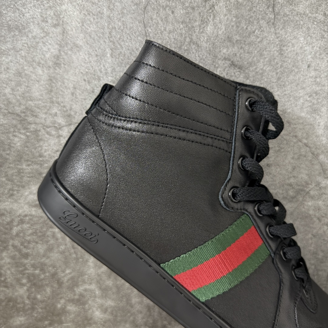 图片[7]-【莞顶HS纯原】古驰 / Gucci Stretch系列男女士 小羊皮革运动鞋 古驰滑板鞋 2026春夏系列全新上市。这款全新鞋履以轻盈柔软的灵动廓形焕新诠释品牌经典运动鞋，为La Famiglia系列增添亮眼新作。这款运动鞋甄选柔软弹力羊皮革打造，以手工处理的做旧效果赋予每款设计别致印记。 手工做旧效果柔软弹力羊皮革 无衬里 侧面织带细节 鞋尖饰互扣式双G金属细节；鞋舌配有羊皮革贴饰 橡胶鞋底 系带固定 平底 尺码：35-45-选品中心