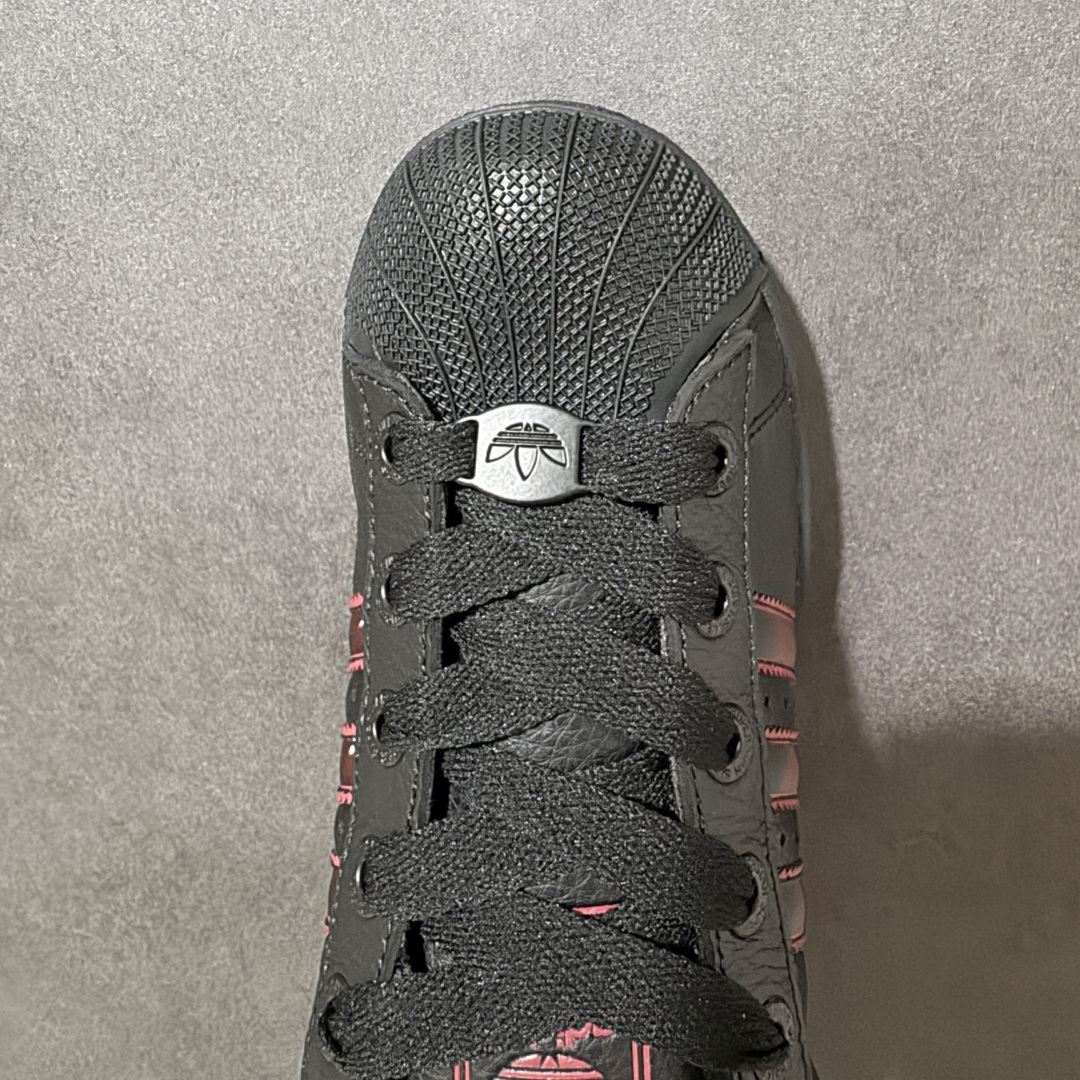 图片[5]-【H11顶级头层版】adidas originals Superstar 2 贝壳头 简约经典 舒适时尚 复古板鞋 男女同款 白黄 货号：JR7316 全新升级版 皮料改进至头层原厂皮 原盒 原底原料 开模打造 原厂织唛鞋标 高精密准度 原楦原纸板开发 匹配原版98%以上 后跟垫棉独家呈现 反口里弧度正确 原厂鞋垫 背胶 后跟电绣针数 与正品一致 原厂皮料 原厂车缝线 质感无敌 皮料切割干净 无任何毛边 清洁度细节完美 进口港宝加持 后跟自然饱满 还原公司包裹性 鞋面采用原装数据贴合技术 全方位贴合包裹脚型 鞋跟部鞋底牵引设计 提供强大的抓地性能 更适应不同实战场地路面 尺码：35.5 36 36.5 37.5 38 38.5 39 40 40.5 41 42 42.5 43 44 45-莆田鞋