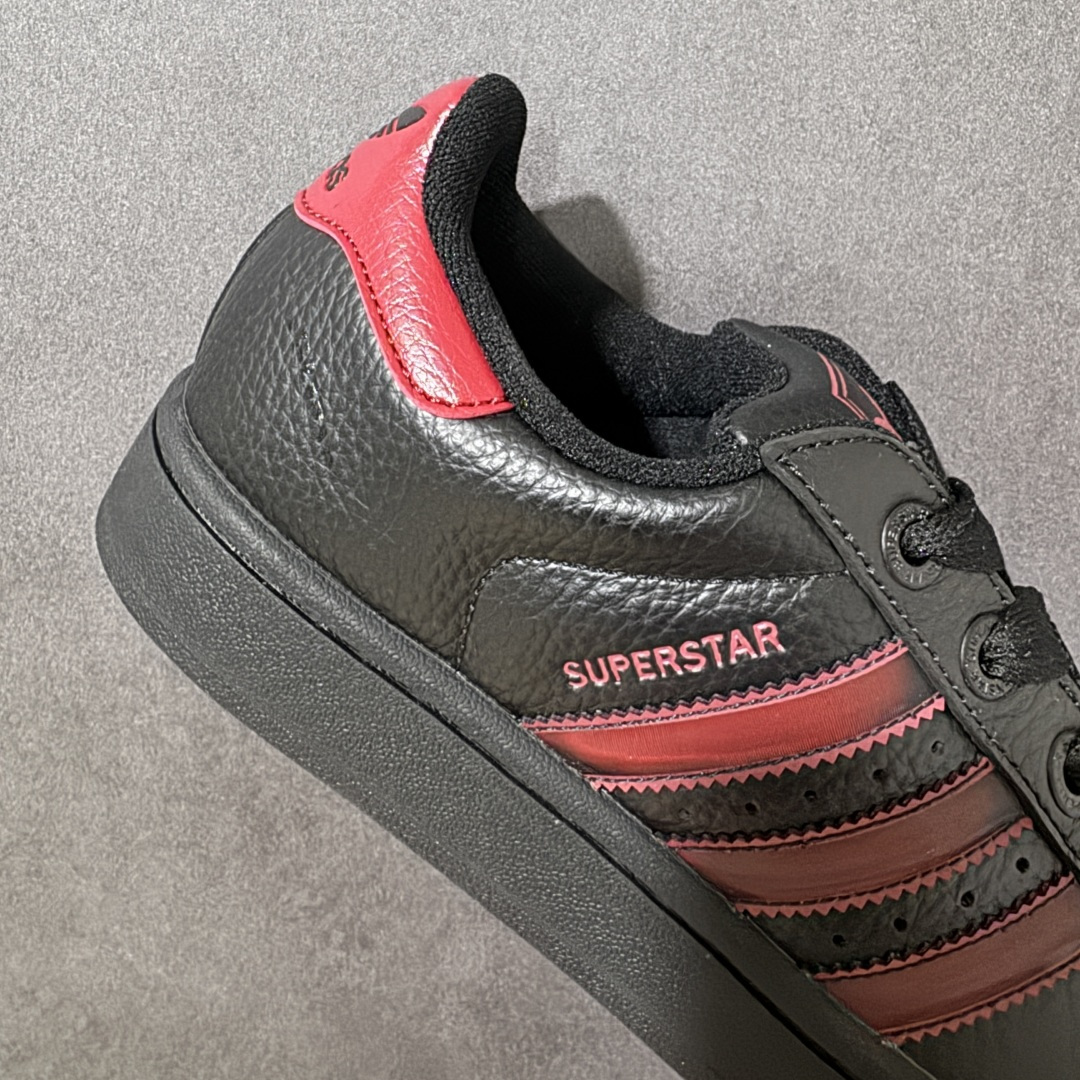 图片[7]-【H11顶级头层版】adidas originals Superstar 2 贝壳头 简约经典 舒适时尚 复古板鞋 男女同款 白黄 货号：JR7316 全新升级版 皮料改进至头层原厂皮 原盒 原底原料 开模打造 原厂织唛鞋标 高精密准度 原楦原纸板开发 匹配原版98%以上 后跟垫棉独家呈现 反口里弧度正确 原厂鞋垫 背胶 后跟电绣针数 与正品一致 原厂皮料 原厂车缝线 质感无敌 皮料切割干净 无任何毛边 清洁度细节完美 进口港宝加持 后跟自然饱满 还原公司包裹性 鞋面采用原装数据贴合技术 全方位贴合包裹脚型 鞋跟部鞋底牵引设计 提供强大的抓地性能 更适应不同实战场地路面 尺码：35.5 36 36.5 37.5 38 38.5 39 40 40.5 41 42 42.5 43 44 45-莆田鞋