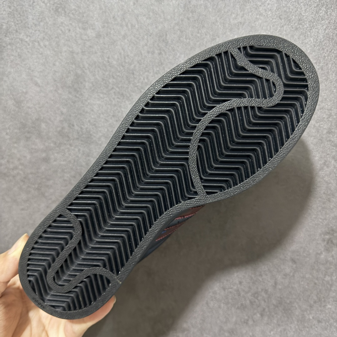 图片[9]-【H11顶级头层版】adidas originals Superstar 2 贝壳头 简约经典 舒适时尚 复古板鞋 男女同款 白黄 货号：JR7316 全新升级版 皮料改进至头层原厂皮 原盒 原底原料 开模打造 原厂织唛鞋标 高精密准度 原楦原纸板开发 匹配原版98%以上 后跟垫棉独家呈现 反口里弧度正确 原厂鞋垫 背胶 后跟电绣针数 与正品一致 原厂皮料 原厂车缝线 质感无敌 皮料切割干净 无任何毛边 清洁度细节完美 进口港宝加持 后跟自然饱满 还原公司包裹性 鞋面采用原装数据贴合技术 全方位贴合包裹脚型 鞋跟部鞋底牵引设计 提供强大的抓地性能 更适应不同实战场地路面 尺码：35.5 36 36.5 37.5 38 38.5 39 40 40.5 41 42 42.5 43 44 45-莆田鞋