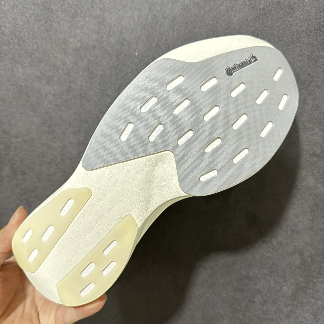 图片[9]-【公司级】Adidas Adizero Evo SL 2代 阿迪超轻透气缓震跑鞋 棕红绿 #以令人难以置信的138克重量，刷新了跑鞋轻量化的记录，阿迪在材料科学和工艺技术上的深厚积累。 #全新鞋款采用Lightweight Upper材料，让穿着者几乎能够体验到一种\”裸足\”的感觉 货号：KK3675 尺码：36 36.5 37 38 38.5 39 40 40.5 41 42 42.5 43 44 44.5 45-莆田鞋