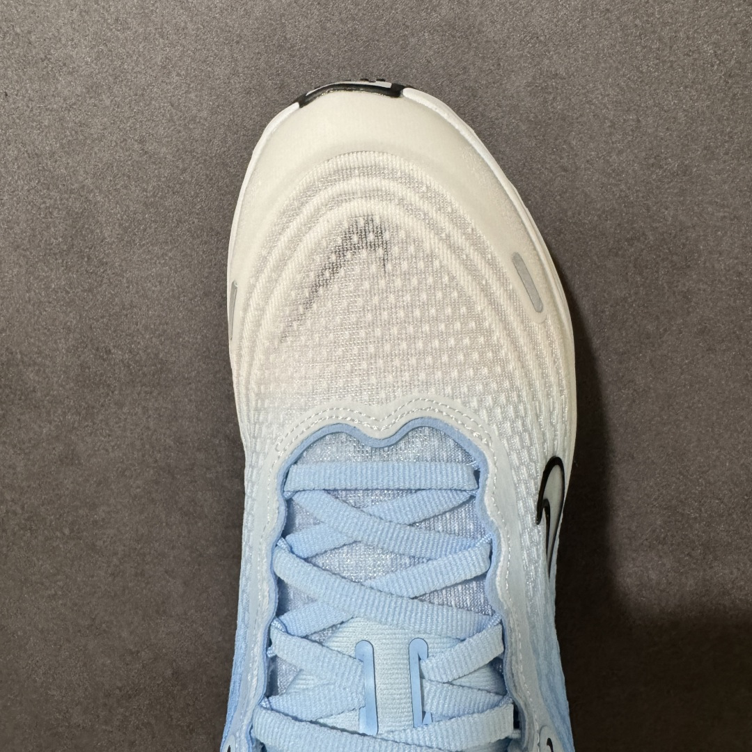 图片[5]-【公司级】Nike Vomero Plus 耐克 舒适减震防滑 低帮跑步鞋 全掌ReactX泡绵中底 前掌和后跟还配备了Air Zoom气垫单元 据说跑起来更快更舒适哦 这次最大的升级点 首次引入了ReactX泡绵 货号：IM2038-040 尺码：35 36 36.5 37.5 38 38.5 39 40 40.5 41 42 42.5 43 44 45 46 编码：FSB240250-选品中心