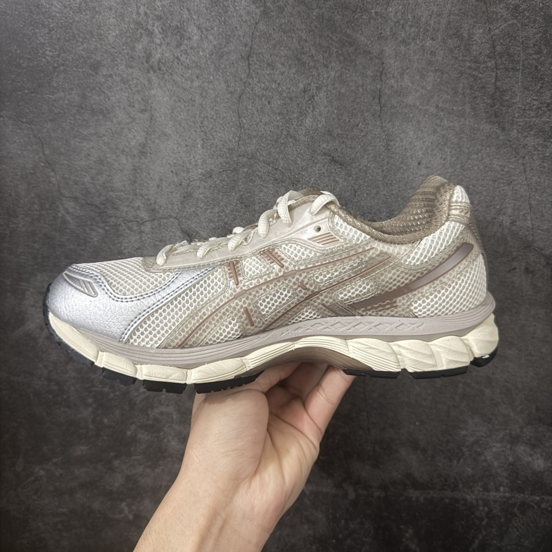 图片[2]-【总裁版本】Kith x Asics Gel Kayano 12.1 亚瑟士卡亚诺12.1代系列低帮轻量缓震休闲运动跑步鞋 采用环保太空合成革配合透气网眼布鞋面材质 中底3D可视GEL缓震胶效果 升级EVA全新缓震中底部位科技组合耐磨橡胶外底片 尺码：36 37 37.5 38 39 39.5 40.5 41.5 42 42.5 43.5 44 44.5 45 46-莆田鞋
