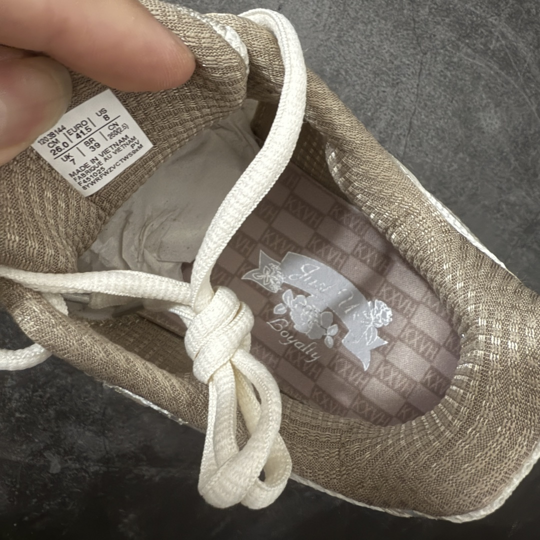 图片[7]-【总裁版本】Kith x Asics Gel Kayano 12.1 亚瑟士卡亚诺12.1代系列低帮轻量缓震休闲运动跑步鞋 采用环保太空合成革配合透气网眼布鞋面材质 中底3D可视GEL缓震胶效果 升级EVA全新缓震中底部位科技组合耐磨橡胶外底片 尺码：36 37 37.5 38 39 39.5 40.5 41.5 42 42.5 43.5 44 44.5 45 46-莆田鞋