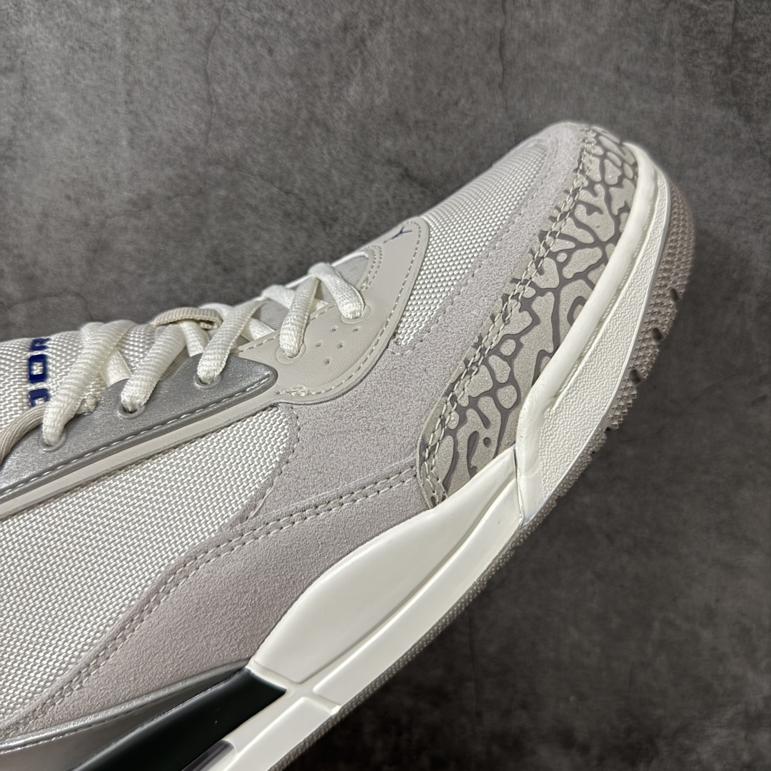 图片[6]-【纯原N版】Air Jordan Ultra Low \”Sail Gamma Grey\” 低帮 帆白蓝 乔丹篮球鞋系列 专业aj大厂出品 细节材料区别通货 清洁度到位 完美版型 鞋款大面积采用米白与奶油色为主调，营造出柔和且高级的视觉基底，辅以浅灰与淡卡其的过渡层次，让结构更显立体却不张扬。前掌标志性的经典大象爆裂纹则以偏暖的灰褐色呈现，更显低调细腻，与外底的浅棕色相呼应。后跟处半透明灰色气垫结构增加了一丝现代感，而鞋舌细节点缀的蓝色Jordan字样成为整双鞋中少有的跳色，为整体温和配色注入一抹恰到好处的活力。后跟处Jumpman Logo及Air以蓝色装扮，鞋头迷你Jumpxman Logo也辅以蓝色示人，最后以白黑双色中底搭配灰蓝色橡胶外底及Jordann字样完善整体设计收尾 货号：II3794-107 尺码：36 36.5 37.5 38 38.5 39 40 40.5 41 42 42.5 43 44 44.5 45-选品中心