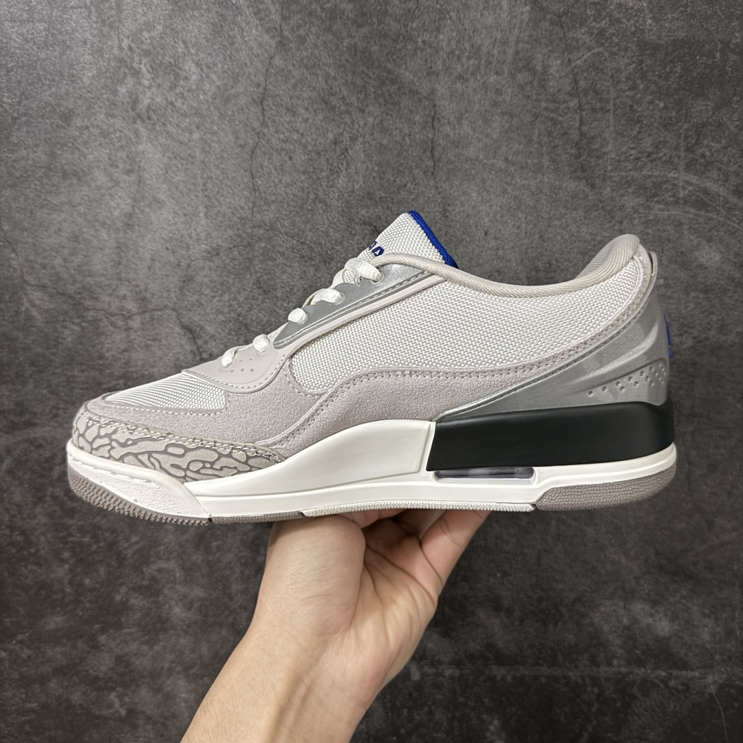 图片[2]-【纯原N版】Air Jordan Ultra Low \”Sail Gamma Grey\” 低帮 帆白蓝 乔丹篮球鞋系列 专业aj大厂出品 细节材料区别通货 清洁度到位 完美版型 鞋款大面积采用米白与奶油色为主调，营造出柔和且高级的视觉基底，辅以浅灰与淡卡其的过渡层次，让结构更显立体却不张扬。前掌标志性的经典大象爆裂纹则以偏暖的灰褐色呈现，更显低调细腻，与外底的浅棕色相呼应。后跟处半透明灰色气垫结构增加了一丝现代感，而鞋舌细节点缀的蓝色Jordan字样成为整双鞋中少有的跳色，为整体温和配色注入一抹恰到好处的活力。后跟处Jumpman Logo及Air以蓝色装扮，鞋头迷你Jumpxman Logo也辅以蓝色示人，最后以白黑双色中底搭配灰蓝色橡胶外底及Jordann字样完善整体设计收尾 货号：II3794-107 尺码：36 36.5 37.5 38 38.5 39 40 40.5 41 42 42.5 43 44 44.5 45-选品中心