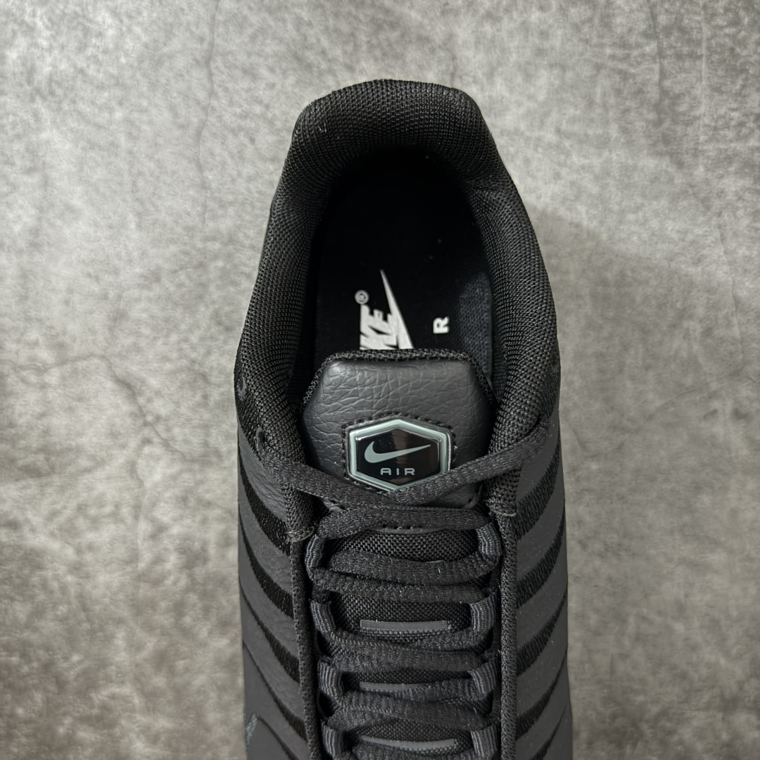 图片[8]-【Max纯原版】Nike Air Max Plus TN气垫系列跑鞋 全新一比一高端版本 真正的市场T1品质 更多配色陆续出货 真正的用心研发 一点一点抠出来的 品质 品控细节 随便闭眼对比市场任何版本 全套原纸板楦头开发 完美呈现版型 工艺流程均与原鞋保持一致 Turned Air 中底缓震技术 鞋面弧度与大底弧度一致 鞋头正确TPU材质 鞋面高频TPU材质1.0厚度 原鞋一致层次感 超越公司货的品控标准 多道QC质检 货号：AJ2029-001 尺码：36 36.5 37.5 38 38.5 39 40 40.5 41 42 42.5 43 44 44.5 45 46-莆田鞋