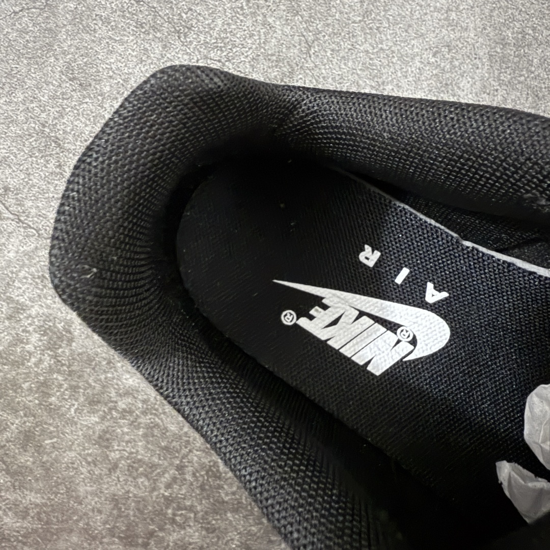 图片[8]-【Max纯原版】Nike Air Max Plus TN气垫系列跑鞋 全新一比一高端版本 真正的市场T1品质 更多配色陆续出货 真正的用心研发 一点一点抠出来的 品质 品控细节 随便闭眼对比市场任何版本 全套原纸板楦头开发 完美呈现版型 工艺流程均与原鞋保持一致 Turned Air 中底缓震技术 鞋面弧度与大底弧度一致 鞋头正确TPU材质 鞋面高频TPU材质1.0厚度 原鞋一致层次感 超越公司货的品控标准 多道QC质检 货号：AJ2029-001 尺码：36 36.5 37.5 38 38.5 39 40 40.5 41 42 42.5 43 44 44.5 45 46-莆田鞋