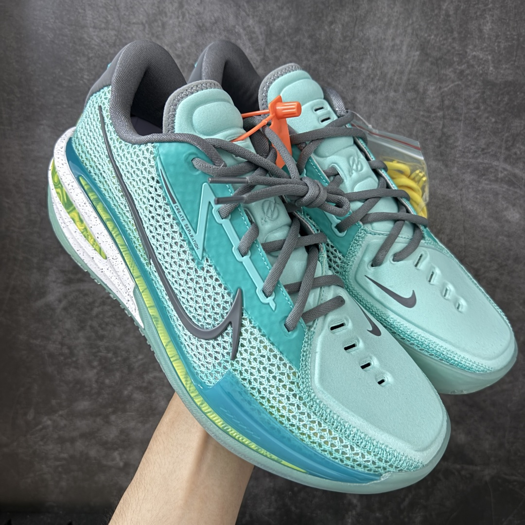 【Star版】 Nike Air Zoom G.T.Cut1圆头 低帮 篮球鞋 GT1 绿色 CZ0175-901 行业巅峰之作 全新版本 市场天花板 原鞋购入开发 原数据升级打造 光气垫就是市场独一无二的！ 版型，细节，材质，全部最大还原公司货的味道！ 顶级品质 鞋型 细节清洁度各方面把控到位 气压充足 正确大底 防滑抗扭 支持任何场景实战 市场实战系列第一梯队产品‼️ 尺码：40 40.5 41 42 42.5 43 44 44.5 45 45.5 46 47.5 48.5-莆田鞋