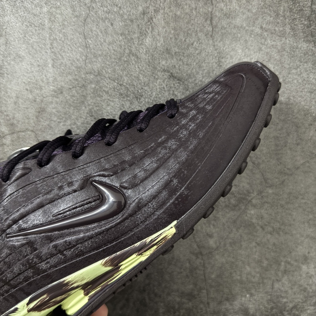图片[6]-【外贸版】Nike SHOX Z 后掌气柱先锋机能风跑鞋 IU6262-666 Nike Shox Z搭载了Nike标志性的Shox缓震科技 后跟的气柱能有效吸收冲击能量提供良好的缓震效果 采用轻盈透气的材质制作鞋面能确保脚部保持干爽舒适 贴合脚部曲线 带来舒适的包裹感 “猫跟”设计不仅提升了时尚感 还增强了穿着时的稳定性 使脚部在行走或运动过程中能保持平衡 尺码： 36 36.5 37.5 38 38.5 39 40 40.5 41-莆田鞋