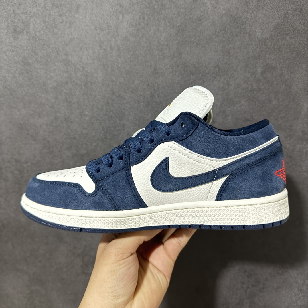 图片[2]-【S版】AJ1低帮 乔1系列 大厂纯原品质出货 超高清洁度 皮料切割干净无任何毛边 细节完美   货号：IO7448-400 尺码：36 36.5 37.5 38 38.5 39 40 40.5 41 42 42.5 43 44 44.5 45 46-莆田鞋