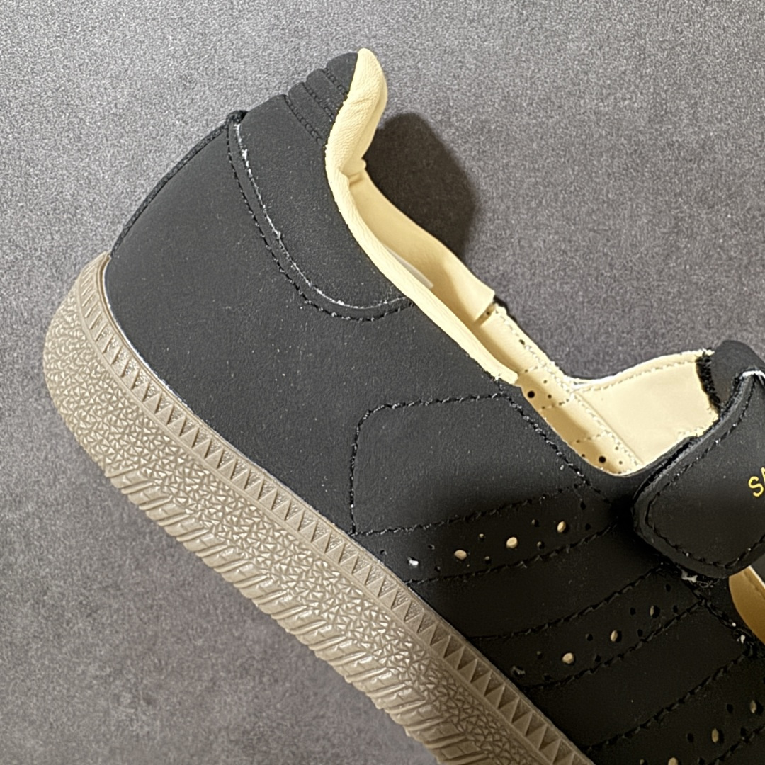 Adidas Samba Jane 阿迪达斯 玛丽珍懒人一脚蹬采用皮革材质的设计融合了经典与现代元素它采