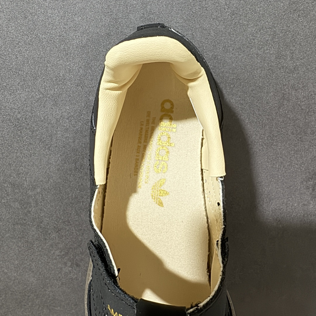 Adidas Samba Jane 阿迪达斯 玛丽珍懒人一脚蹬采用皮革材质的设计融合了经典与现代元素它采