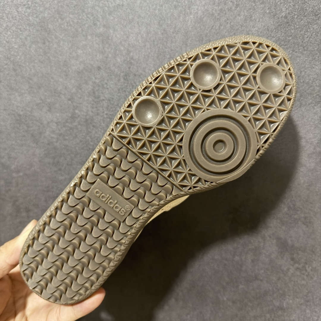 Adidas Samba Jane 阿迪达斯 玛丽珍懒人一脚蹬采用皮革材质的设计融合了经典与现代元素它采