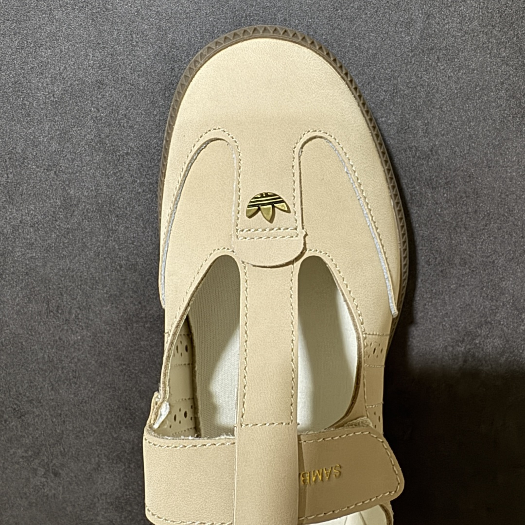 Adidas Samba Jane 阿迪达斯 玛丽珍懒人一脚蹬采用皮革材质的设计融合了经典与现代元素它采