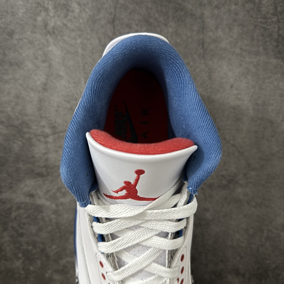 图片[8]-【GX/美版绿x】Air Jordan 3 OG Retro 2025版aj3真蓝 白蓝 出货 货号：IF4396-104 圈内最强三代系列 匠心打造 开发时长超过半年 目前可过各类鉴定或无法鉴定 裸鞋随便操作 全套原纸板楦头开发 原厂大底磨具加持立体防滑纹理 原装可视Air Sole气垫 原汁原味最完美的三代版型 唯一正确鞋头趴度弧度高度鞋身腰线 原厂TPU后跟饰片 正确内里反口里网布 皮料菱角分明不变形无多余毛边 广东原厂zp同批次手工大底描漆拉丝 市场唯一原厂鞋扣模具 原厂织唛标 原厂飞人电绣工艺 尾指中部跳三针 独家绑鞋带手法 印刷中底布 四线拉帮 米色美纹纸贴合固定 进口港宝加持 后跟自然饱满 全鞋荧光划线卡点 追求极致完美 每一双都是工艺品 多重QC质检 超越公司货的品控标准 实实在在的免检产品 尺码：40 40.5 41 42 42.5 43 44 44.5 45 45.5 46 47.5 48.5-选品中心