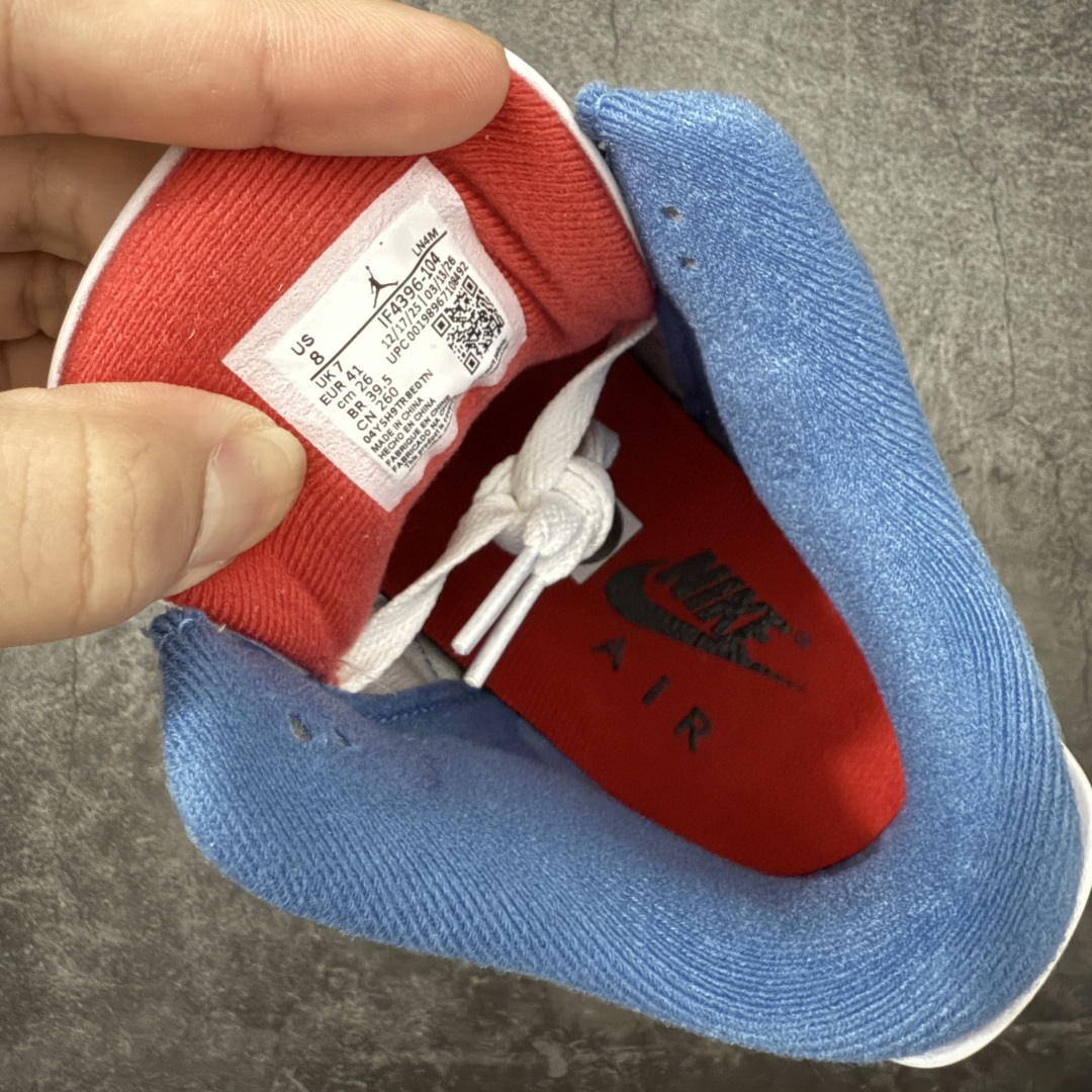 图片[7]-【GX/美版绿x】Air Jordan 3 OG Retro 2025版aj3真蓝 白蓝 出货 货号：IF4396-104 圈内最强三代系列 匠心打造 开发时长超过半年 目前可过各类鉴定或无法鉴定 裸鞋随便操作 全套原纸板楦头开发 原厂大底磨具加持立体防滑纹理 原装可视Air Sole气垫 原汁原味最完美的三代版型 唯一正确鞋头趴度弧度高度鞋身腰线 原厂TPU后跟饰片 正确内里反口里网布 皮料菱角分明不变形无多余毛边 广东原厂zp同批次手工大底描漆拉丝 市场唯一原厂鞋扣模具 原厂织唛标 原厂飞人电绣工艺 尾指中部跳三针 独家绑鞋带手法 印刷中底布 四线拉帮 米色美纹纸贴合固定 进口港宝加持 后跟自然饱满 全鞋荧光划线卡点 追求极致完美 每一双都是工艺品 多重QC质检 超越公司货的品控标准 实实在在的免检产品 尺码：40 40.5 41 42 42.5 43 44 44.5 45 45.5 46 47.5 48.5-选品中心
