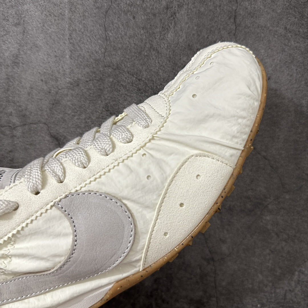 Jacquemus x Nike Jacumoon 舒适 低帮生活休闲鞋 白色 货号：HV8547-00