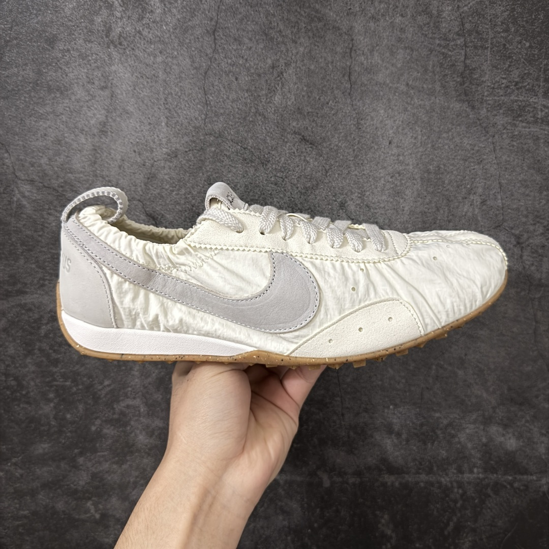 Jacquemus x Nike Jacumoon 舒适 低帮生活休闲鞋 白色 货号：HV8547-00