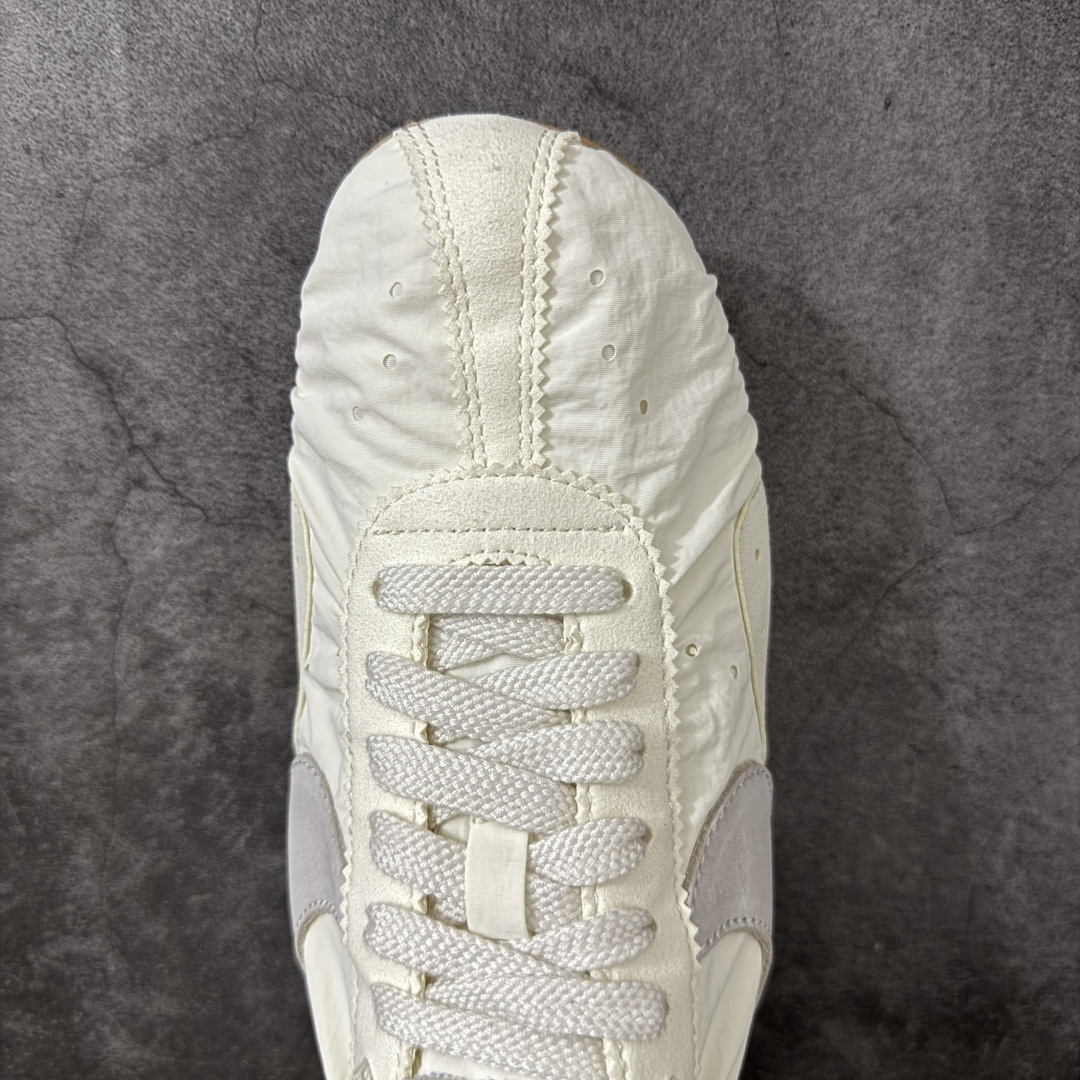 Jacquemus x Nike Jacumoon 舒适 低帮生活休闲鞋 白色 货号：HV8547-00