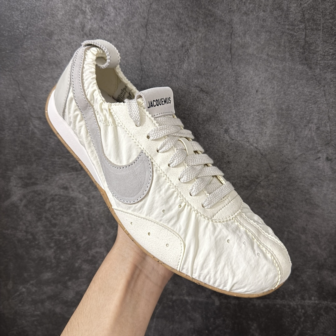 Jacquemus x Nike Jacumoon 舒适 低帮生活休闲鞋 白色 货号：HV8547-00