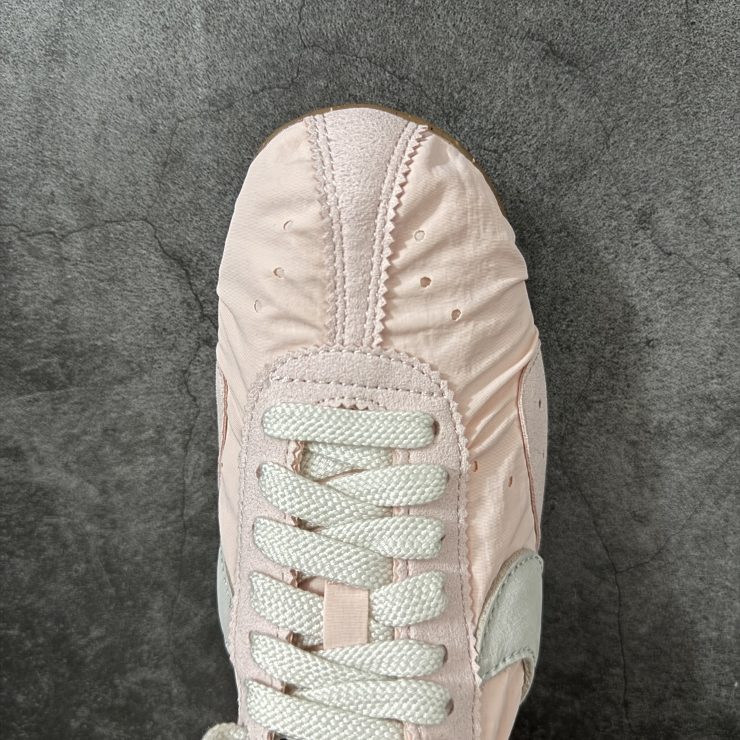 Jacquemus x Nike Jacumoon 舒适 低帮生活休闲鞋 粉白色 货号：HV8547-6