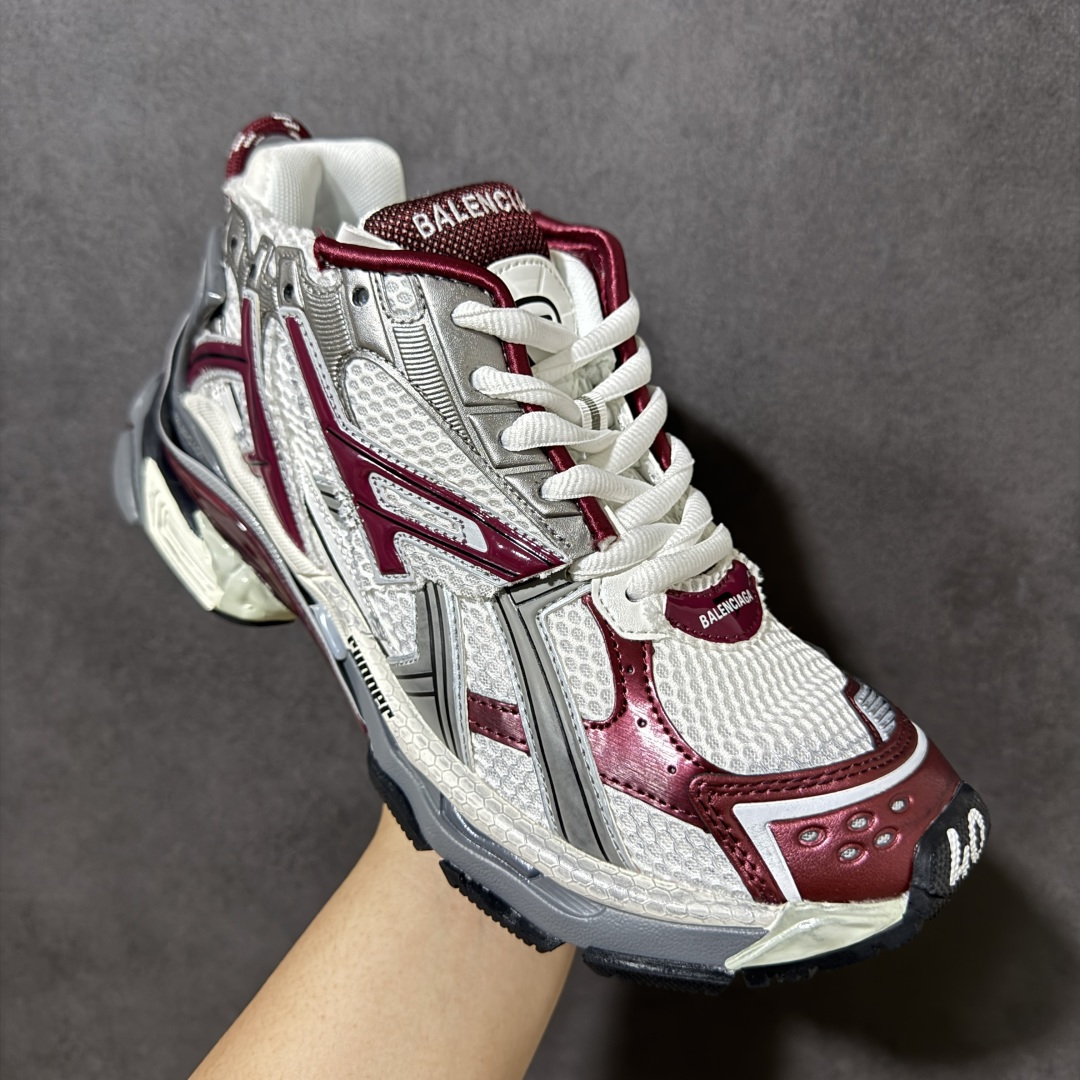 图片[3]-【公司级H版】BALENCIAGA Runner 巴黎世家七代 灰红色 此系列是通过溢胶、做旧、缝线等细节 展示了设计师 Demna 的运动鞋风格 用一双「旧鞋」传递复古感 后侧板、翘起的鞋头 则展示了 Demna 在结构上的未来构想 原装大盒从里到外一切百分百还原官方配置 顶级专供碾压一切版本 尺码：35 36 37 38 39 40 41 42 43 44 45 46-选品中心