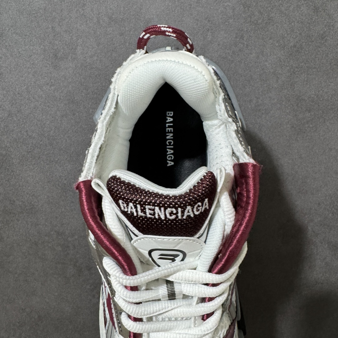图片[6]-【公司级H版】BALENCIAGA Runner 巴黎世家七代 灰红色 此系列是通过溢胶、做旧、缝线等细节 展示了设计师 Demna 的运动鞋风格 用一双「旧鞋」传递复古感 后侧板、翘起的鞋头 则展示了 Demna 在结构上的未来构想 原装大盒从里到外一切百分百还原官方配置 顶级专供碾压一切版本 尺码：35 36 37 38 39 40 41 42 43 44 45 46-选品中心