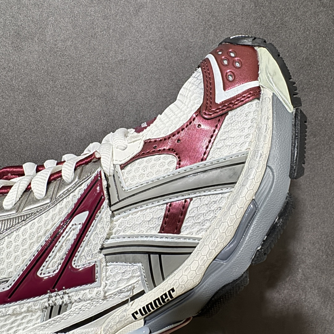 图片[8]-【公司级H版】BALENCIAGA Runner 巴黎世家七代 灰红色 此系列是通过溢胶、做旧、缝线等细节 展示了设计师 Demna 的运动鞋风格 用一双「旧鞋」传递复古感 后侧板、翘起的鞋头 则展示了 Demna 在结构上的未来构想 原装大盒从里到外一切百分百还原官方配置 顶级专供碾压一切版本 尺码：35 36 37 38 39 40 41 42 43 44 45 46-选品中心