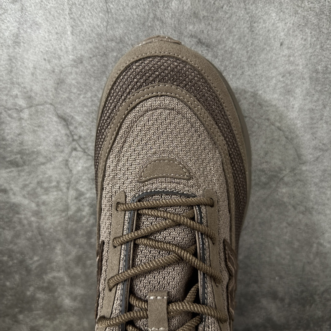图片[5]-【公司级】NEW BALANCE 1080 缓震运动鞋NB透气运动休闲跑鞋 DETAIL INFO可靠的舒适性和高性能相结合，为日常穿着和比赛日提供了多功能性全新infinion Foam中底科技，实现缓震性能与能量回馈双重突破鞋面采用模压透气网设计，更加贴合脚部摇杆轮廓设计，实现更自然 更顺畅的脚跟到脚尖过渡感觉 货号： M10806ON 尺码： 36-45-莆田鞋