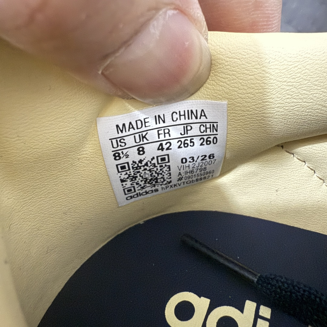 图片[7]-【纯原CS版】Adidas Originals Gazelle Indoor 防滑低帮T头德训鞋 GZ复古系列 IH6798 纯原大厂CS工厂出货💪🏻 正确猪八材料 毛绒感质感都特别强 非普通版本 市场顶级版本完美还原zp细节，注意区别市场任何版本，完全不是一路货色‼️ 全鞋原材料打造，无任何色差，正确鞋型，后跟港宝材料定型，正确微透生胶大底，反口内里头层细腻小牛皮，纸板中底 鞋垫背胶，侧面正确烫金压印字母，所有细节完美还原‼️ 尺码：35.5-46-莆田鞋