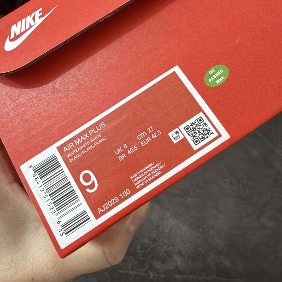 图片[10]-【Max纯原版】Nike Air Max Plus TN气垫系列跑鞋 全新一比一高端版本 真正的市场T1品质 更多配色陆续出货 真正的用心研发 一点一点抠出来的 品质 品控细节 随便闭眼对比市场任何版本 全套原纸板楦头开发 完美呈现版型 工艺流程均与原鞋保持一致 Turned Air 中底缓震技术 鞋面弧度与大底弧度一致 鞋头正确TPU材质 鞋面高频TPU材质1.0厚度 原鞋一致层次感 超越公司货的品控标准 多道QC质检 货号：AJ2029-100 尺码：36 36.5 37.5 38 38.5 39 40 40.5 41 42 42.5 43 44 44.5 45 46-莆田鞋