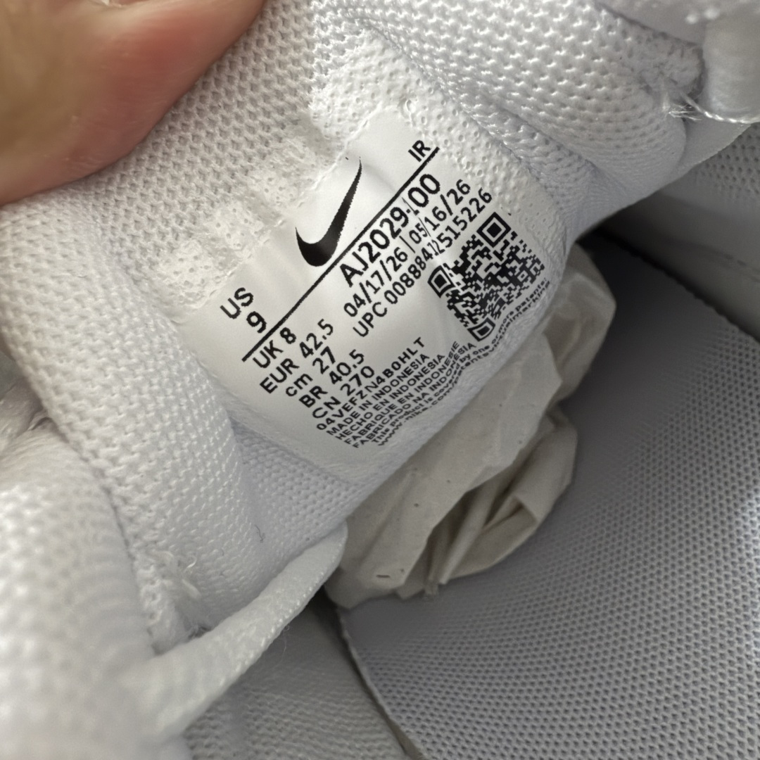 图片[7]-【Max纯原版】Nike Air Max Plus TN气垫系列跑鞋 全新一比一高端版本 真正的市场T1品质 更多配色陆续出货 真正的用心研发 一点一点抠出来的 品质 品控细节 随便闭眼对比市场任何版本 全套原纸板楦头开发 完美呈现版型 工艺流程均与原鞋保持一致 Turned Air 中底缓震技术 鞋面弧度与大底弧度一致 鞋头正确TPU材质 鞋面高频TPU材质1.0厚度 原鞋一致层次感 超越公司货的品控标准 多道QC质检 货号：AJ2029-100 尺码：36 36.5 37.5 38 38.5 39 40 40.5 41 42 42.5 43 44 44.5 45 46-莆田鞋