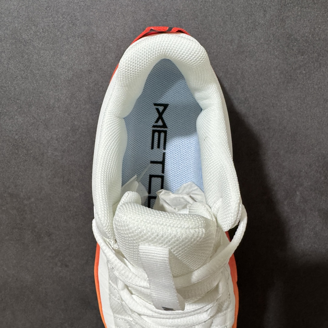 图片[6]-【公司级】耐克（NIKE）2026年男女子NIKE FREE METCON 7训练鞋 II7405-102 鞋款经过革新设计，增强了中足包覆。当然，我们沿袭了 Nike Free 技术，带来快速而强劲的脚感。灵活前足和稳定后跟，助你轻松从动态运动转换为力量型运动。Nike Free 技术将后跟泡棉的稳定性与中底柔软的泡棉相结合，带来动态训练所需的灵活性。全掌型橡胶外底，为泡棉提供支撑，同时提升耐穿性，可在草坪和混凝土等多种地面实现出色抓地力。织带鞋眼与快速系带系统相结合，实现稳固舒适的贴合感。轻盈网眼鞋面，带来舒适透气体验。中足织带系统取代了 Flywire 飞线，鞋头和鞋侧耐穿设计，提供出众支撑效果。 货号： II7405-102 尺码： 36 36.5 37.5 38 38.5 39 40 40.5 41 42 42.5 43 44 45-莆田鞋