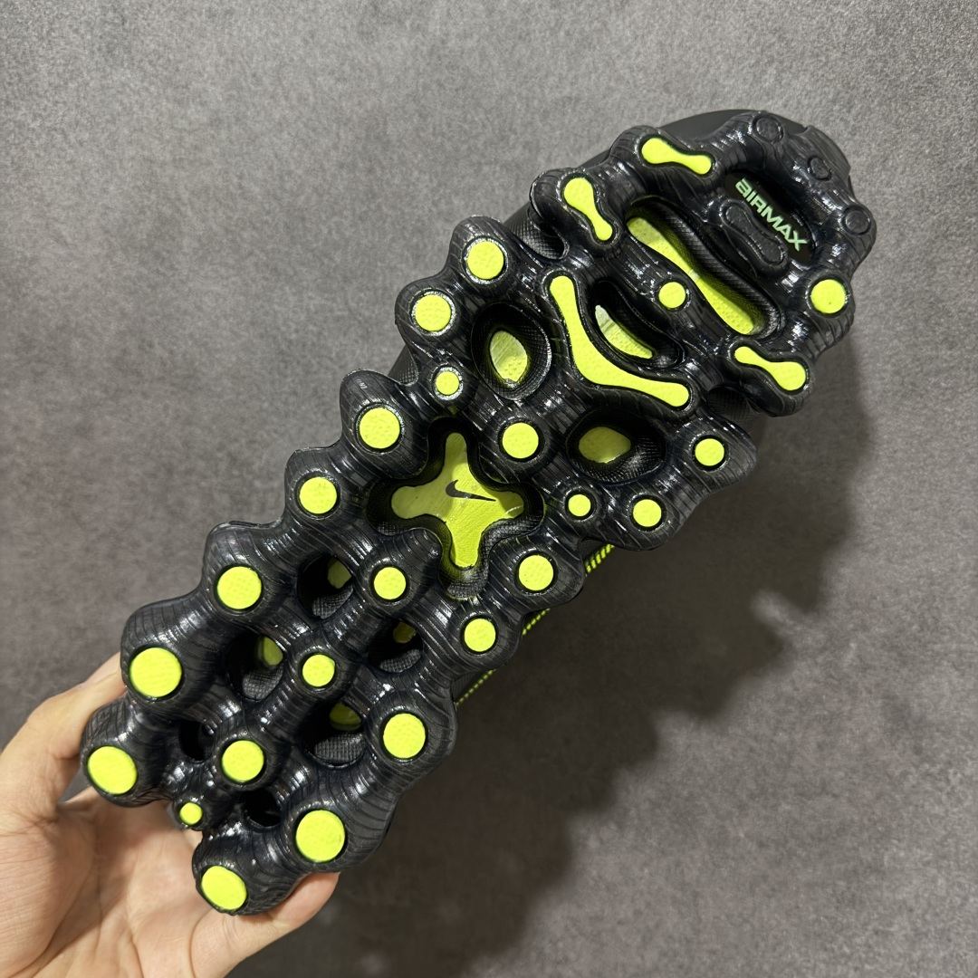 图片[9]-【公司级】 Nike Air Liquid Max 耐克 舒适贴合 耐磨防滑 全掌气垫缓震 低帮运动跑步鞋，时尚舒适的穿着感受和出众格调 鞋款设计灵感源自经典 搭配全掌气垫和新颖配色 彰显的出众创新 缔造非凡舒适的日常穿着体验 从跑步运动汲取设计灵感 打造利落外观 让你时刻彰显风范。 货号：IQ7634-001 尺码： 36 37.5 38 39 40 41 42 43 44 45 46-莆田鞋
