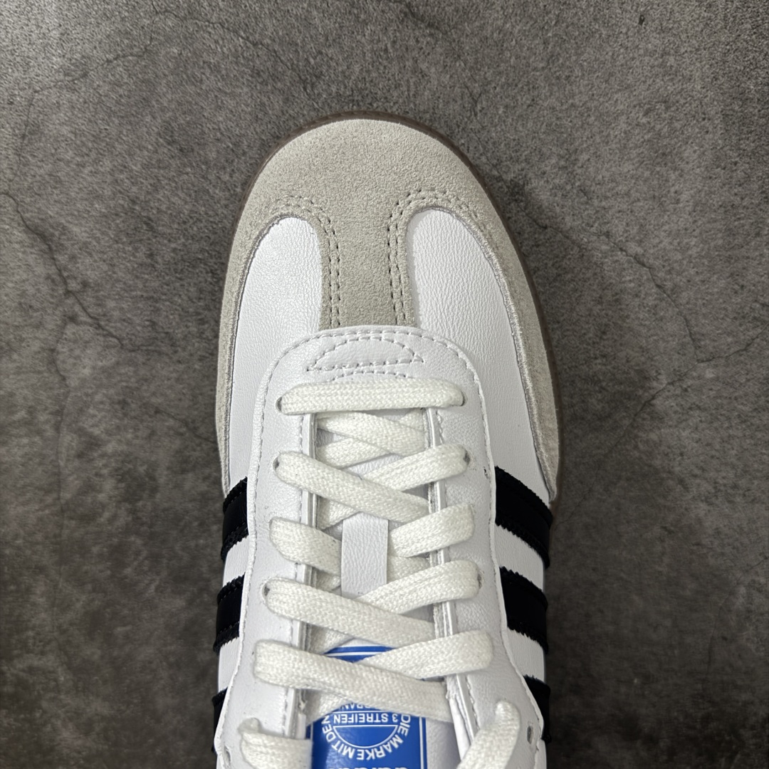 图片[5]-【渠道纯原】AD Original Samba OG 复古经典轻便半拖板鞋 白黑经典 LB3814 口碑大厂出品 品控大底版型不断改良更新 全套原纸板楦头开发 确保原汁原味 完美呈现桑巴版型 一比一鞋头弧度高度鞋身弧度 此版本只针对中端市场 皮料材质有所更替 其他数据细节工艺流程均保持一致 绝不口嗨 细节品控鞋型随意对比 正确烫金高频细节 原装纳米超迁皮料 独家私模橡胶大底 原盒原配 尺码：35.5 36 36.5 37.5 38 38.5 39 40 40.5 41 42 42.5 43 44 44.5 45-选品中心