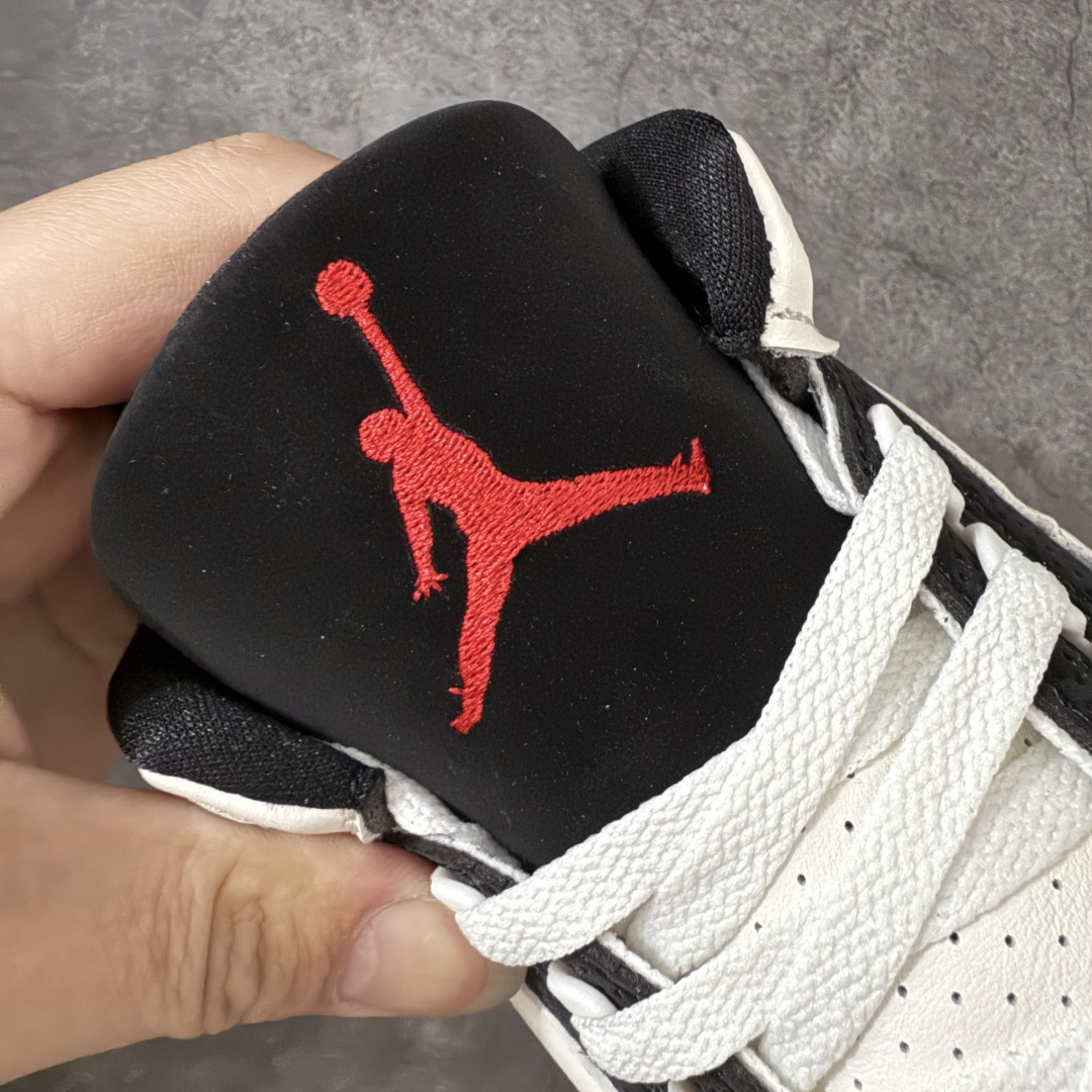 图片[6]-【原厂版】Jordan Air Jordan 3 Retro OG\”World\’s Best Dad\” AJ3父亲节限定 舒适百搭 复古篮球鞋 男女同款 白黑 IF4396-103 原厂皮料 原装细纹磨砂爆裂纹 原楦原纸板开发 确保原汁原味 原厂皮料质感色泽绝无偏差 完美中底拉帮 原厂中底钢印 原档案大底 如假白送 大底纹路 气垫通透度PU的回弹性均百分百还原 原厂电绣鞋舌飞人刺绣针数立体讲究精细欢迎对比正品原鞋 尺码：36-47.5-莆田鞋
