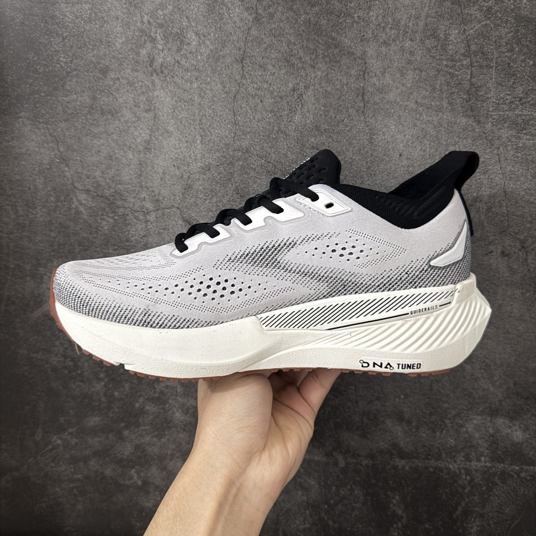 图片[2]-【BT纯原】Brooks Glycerin 23 布鲁克斯甘油 男女同款 正宗发泡超临界跑鞋 鞋面透气网眼 穿着舒适四季能穿 鞋面采用原厂甲卡梭织布此工艺只有DG那边才能做好 中底采用 DNA Tuned 超临界发泡 前掌DNA FLASH V2 抓地防滑耐磨 轻量竞速 日常跑步/马拉松/通勤最适合不过 超临界：核心特点 材质与脚感：采用EVA与TPU混合的超临界发泡材料，脚感软弹，回弹比Ortholite更快，重量更轻（单只约150克），能有效提升能量回馈，目前算最核心的中底！ ​采用原厂1：1 原盒原标 原厂欧索奈鞋垫 一切细节 做工以及脚感均做到完美还原 欢迎品鉴💪 尺码：35.5 36 36.5 37.5 38 38.5 39 40 40.5 41 42 42.5 43 44 44.5 45 46 46.5 47.5-莆田鞋