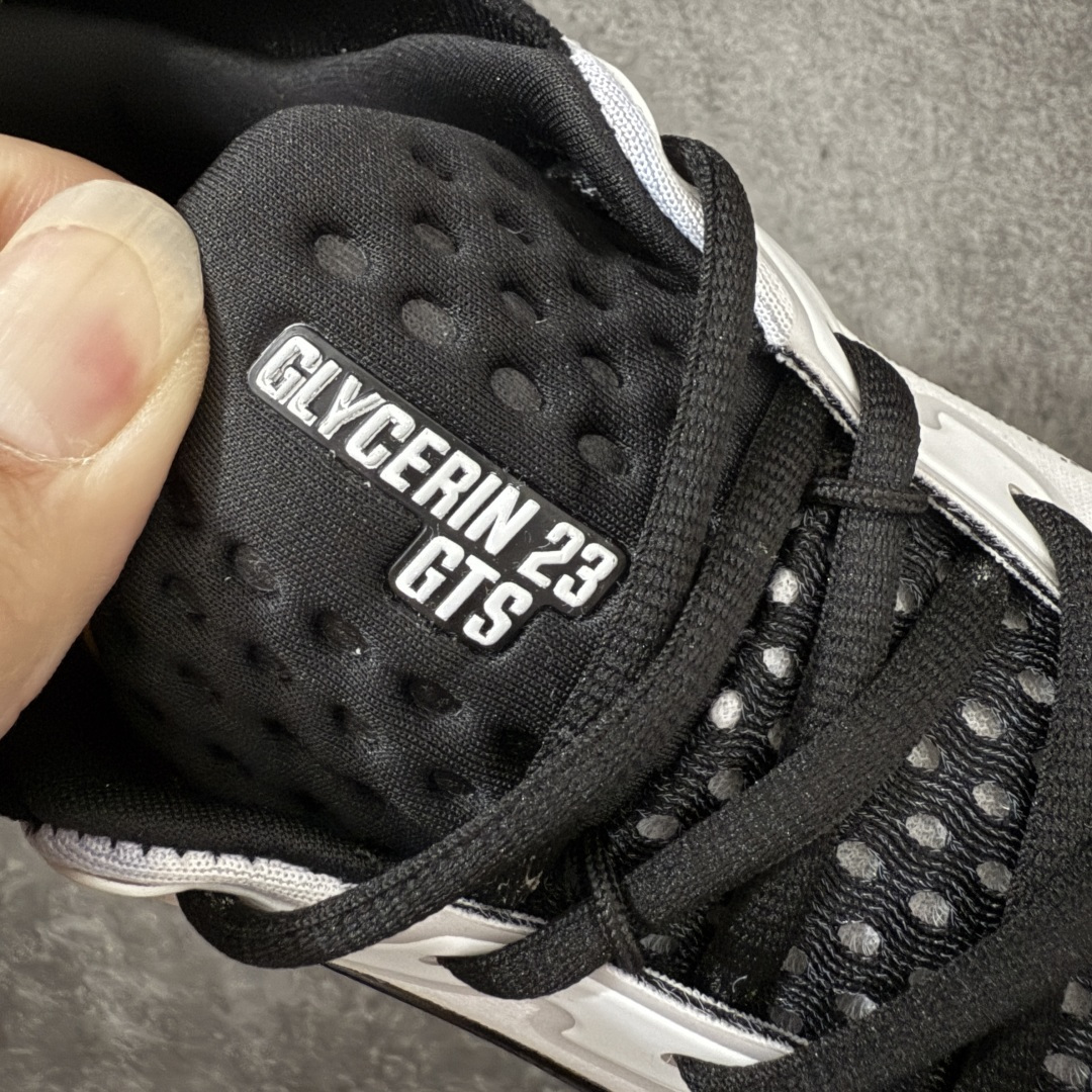 图片[7]-【BT纯原】Brooks Glycerin 23 布鲁克斯甘油 男女同款 正宗发泡超临界跑鞋 鞋面透气网眼 穿着舒适四季能穿 鞋面采用原厂甲卡梭织布此工艺只有DG那边才能做好 中底采用 DNA Tuned 超临界发泡 前掌DNA FLASH V2 抓地防滑耐磨 轻量竞速 日常跑步/马拉松/通勤最适合不过 超临界：核心特点 材质与脚感：采用EVA与TPU混合的超临界发泡材料，脚感软弹，回弹比Ortholite更快，重量更轻（单只约150克），能有效提升能量回馈，目前算最核心的中底！ ​采用原厂1：1 原盒原标 原厂欧索奈鞋垫 一切细节 做工以及脚感均做到完美还原 欢迎品鉴💪 尺码：35.5 36 36.5 37.5 38 38.5 39 40 40.5 41 42 42.5 43 44 44.5 45 46 46.5 47.5-莆田鞋